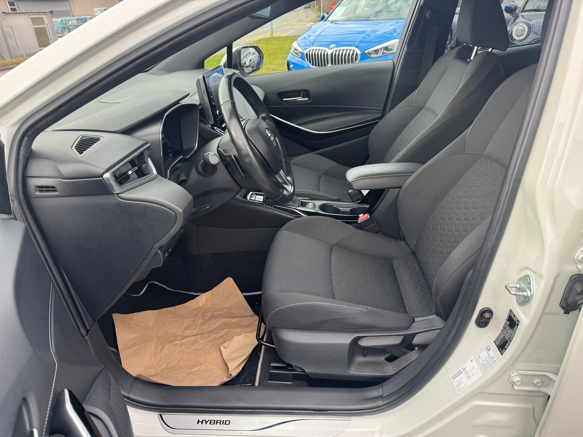 TOYOTA Corolla 2.0 HSD Style e-CVT-image-7