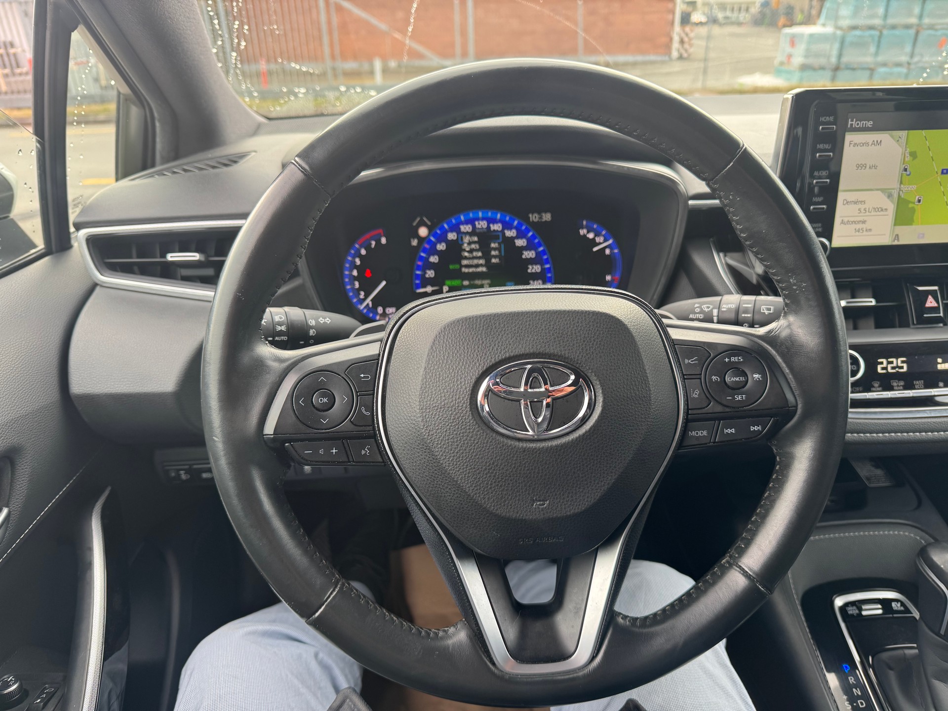 TOYOTA Corolla 2.0 HSD Style e-CVT-image-10