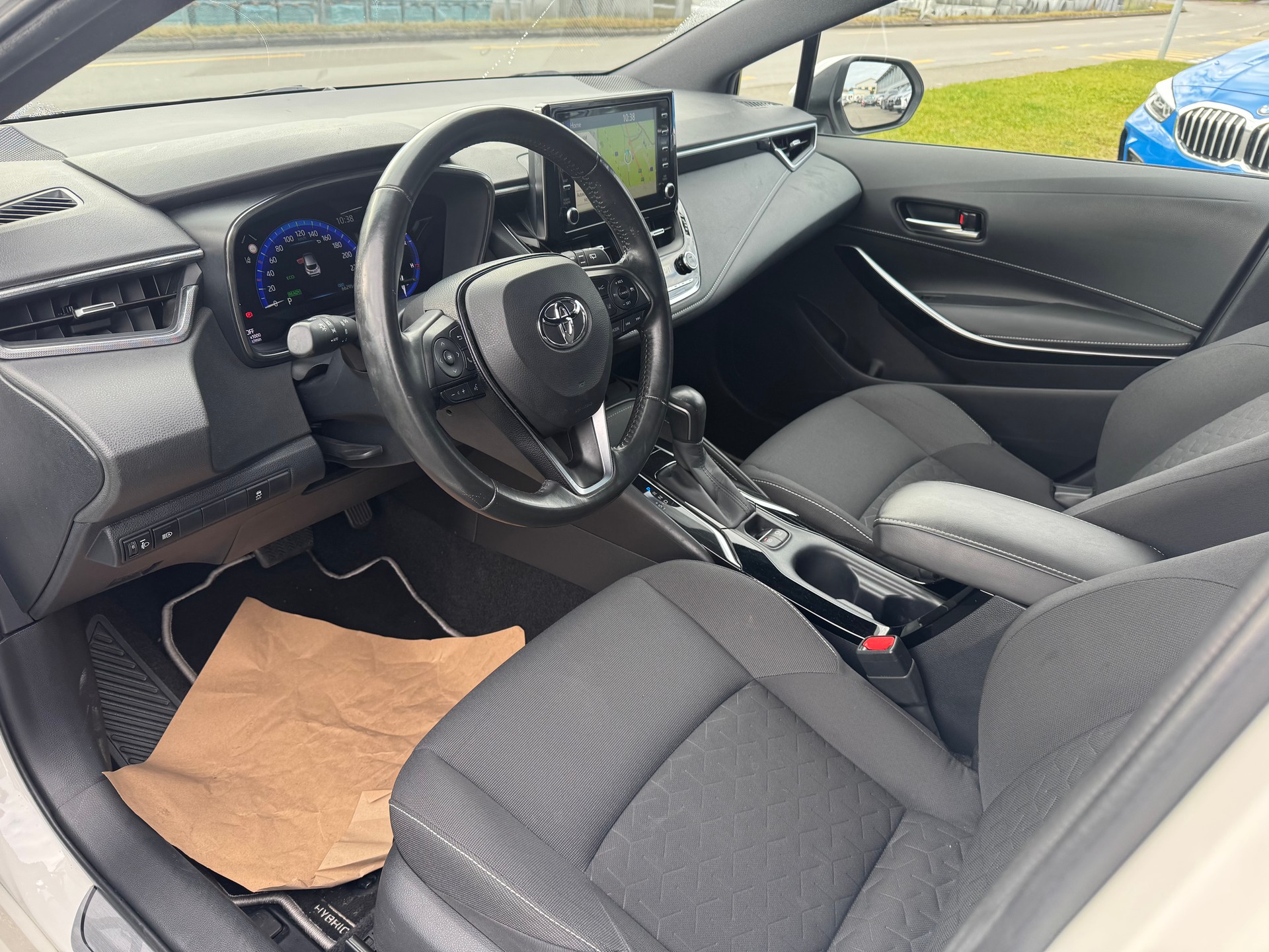 TOYOTA Corolla 2.0 HSD Style e-CVT-image-9