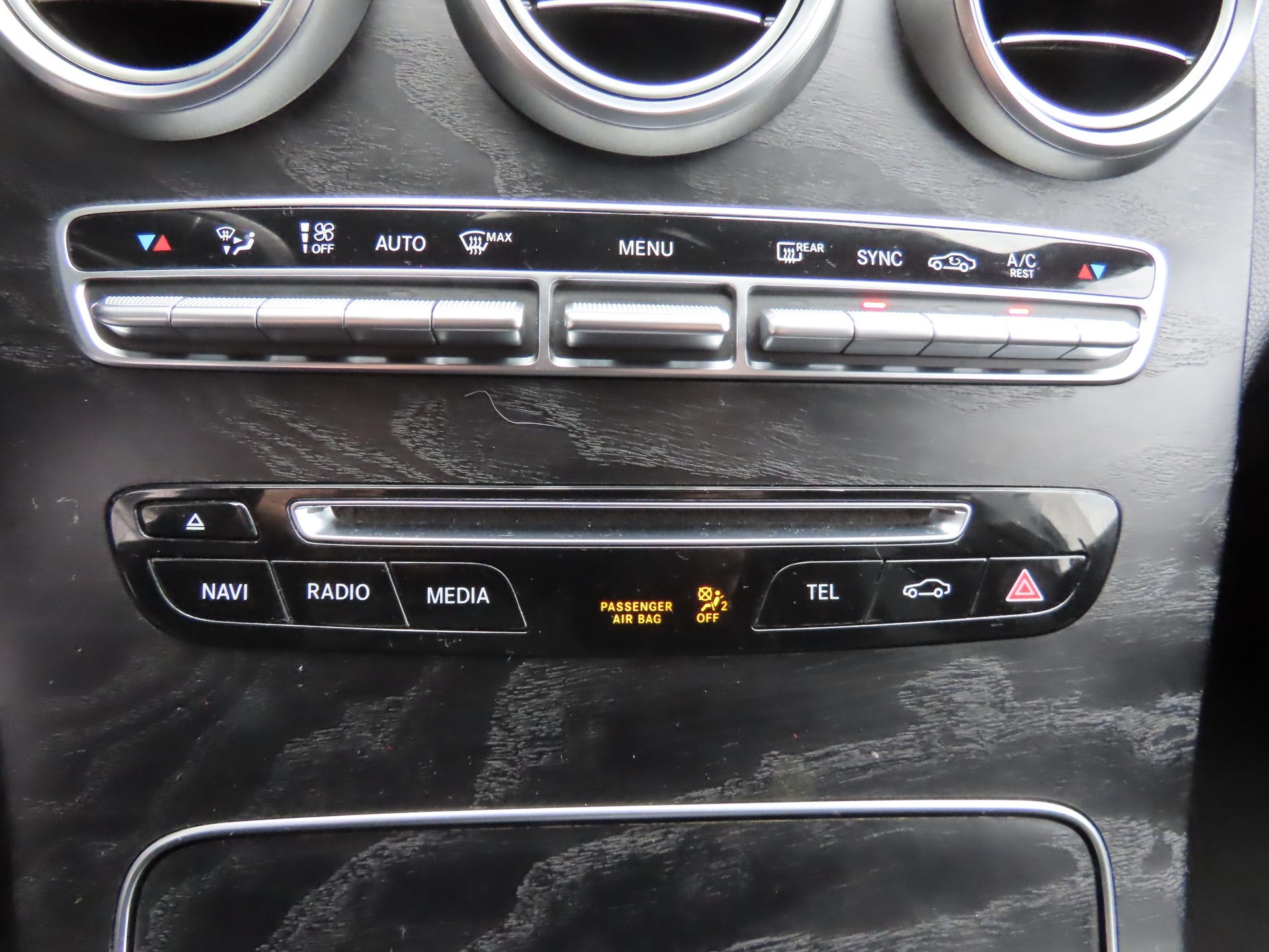 MERCEDES-BENZ C 250 d AMG Line 4m Kombi-image-15