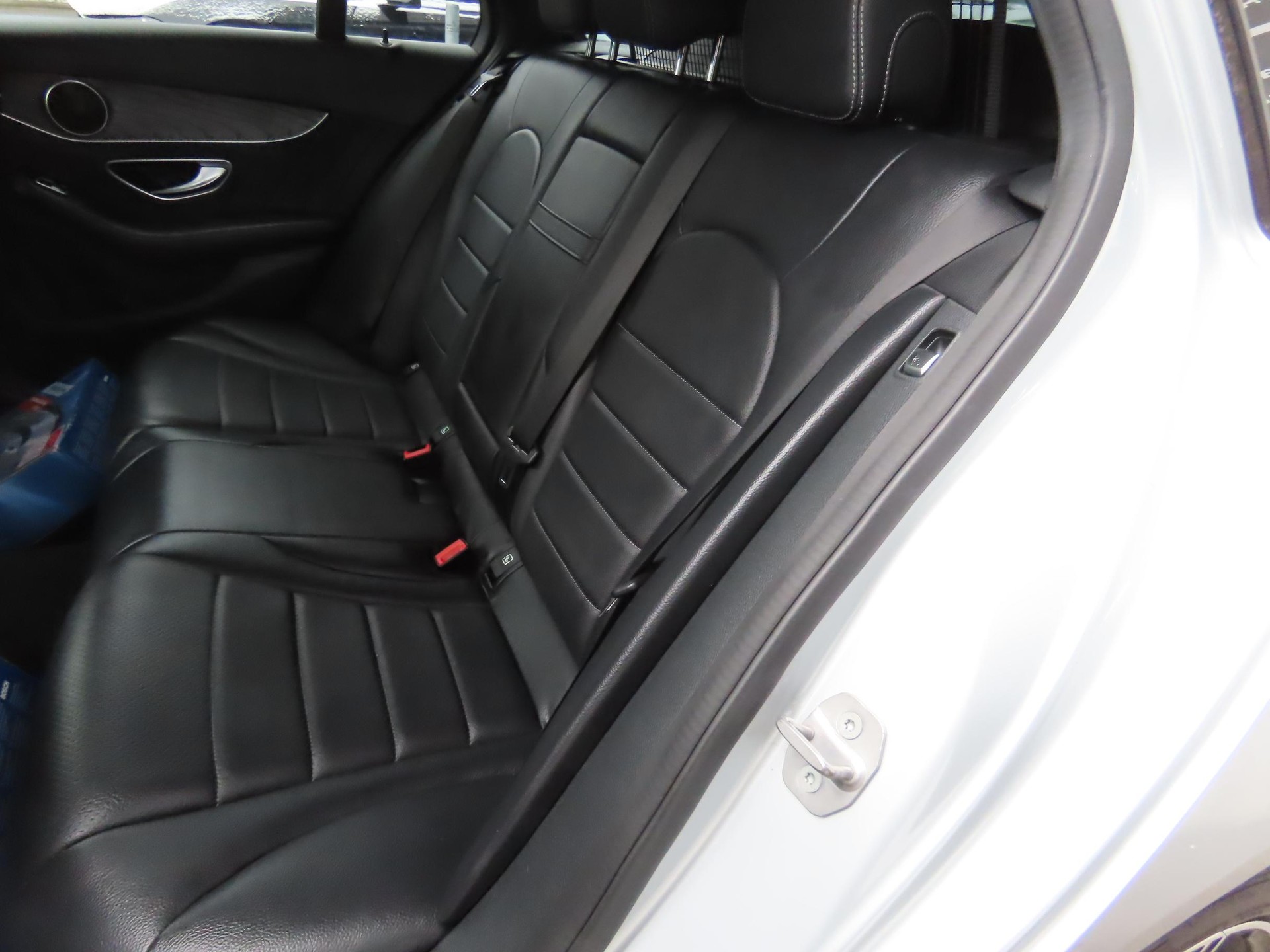 MERCEDES-BENZ C 250 d AMG Line 4m Kombi-image-7