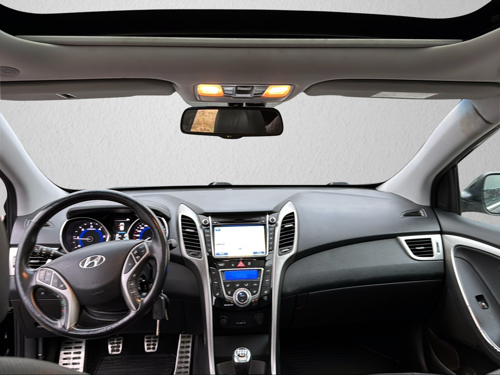 HYUNDAI i30 1.6 CRDi Vertex-image-5
