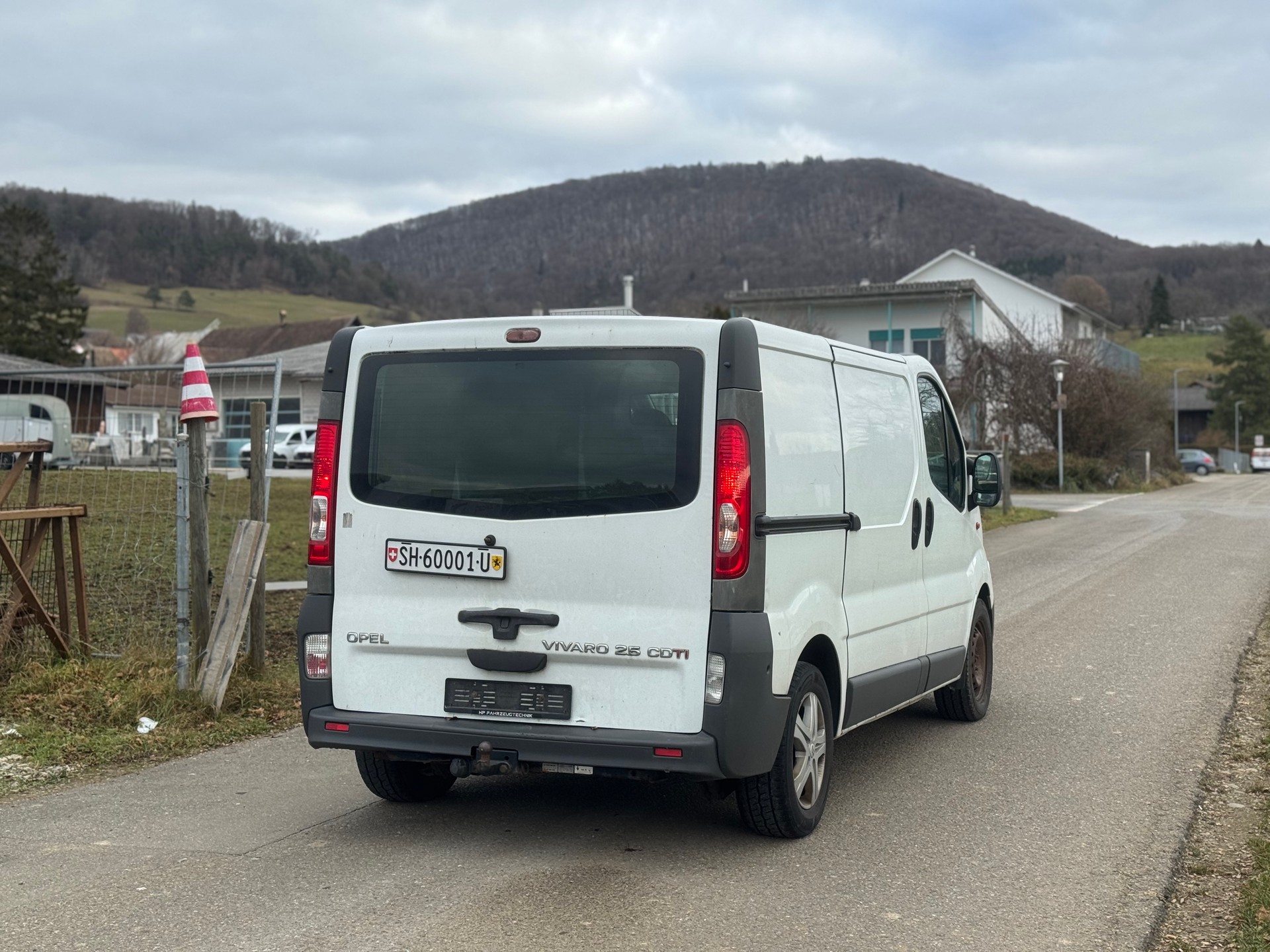 OPEL Vivaro 2.5 CDTI 2.7t L1H1-image-4