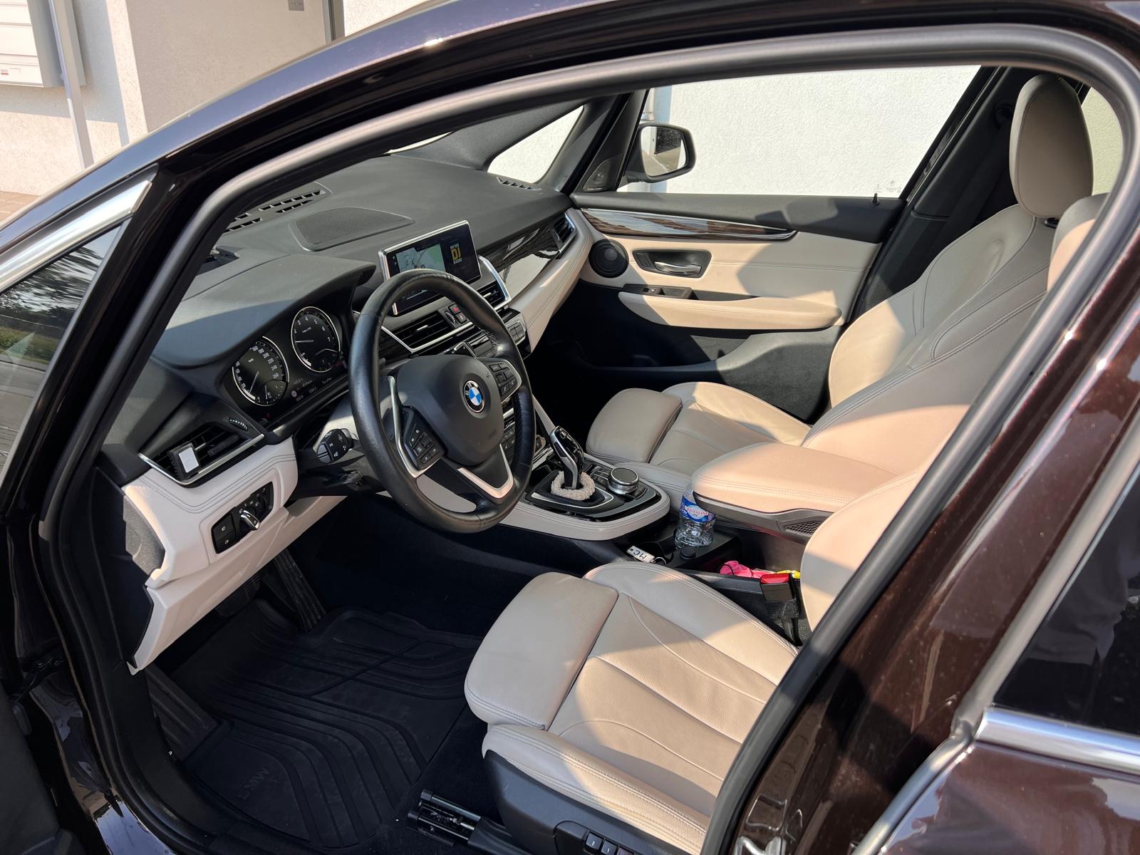 BMW 220i Gran Tourer Luxury Line DKG-image-7