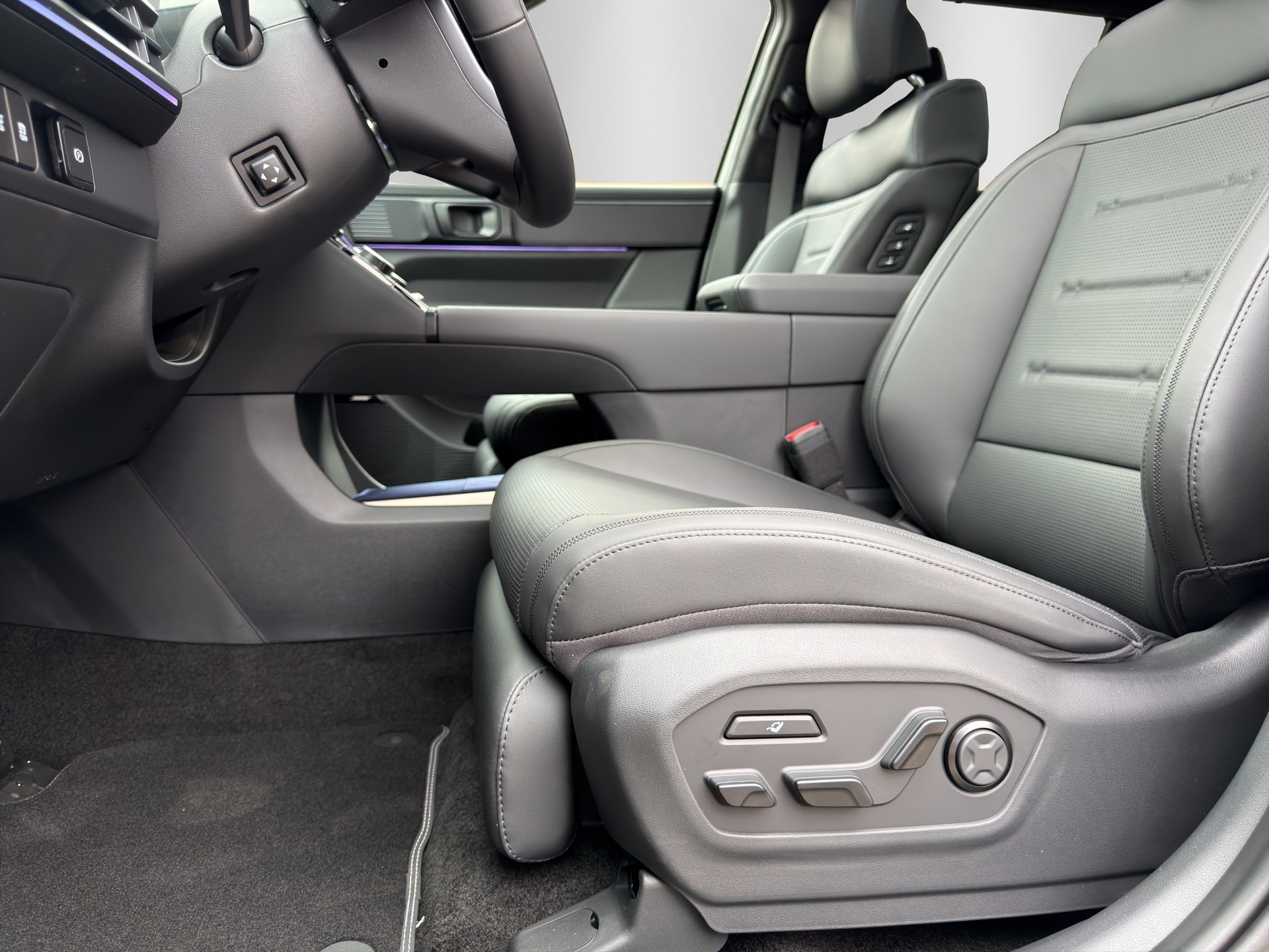 HYUNDAI Santa Fe 1.6 HEV CSE 4WD-image-11