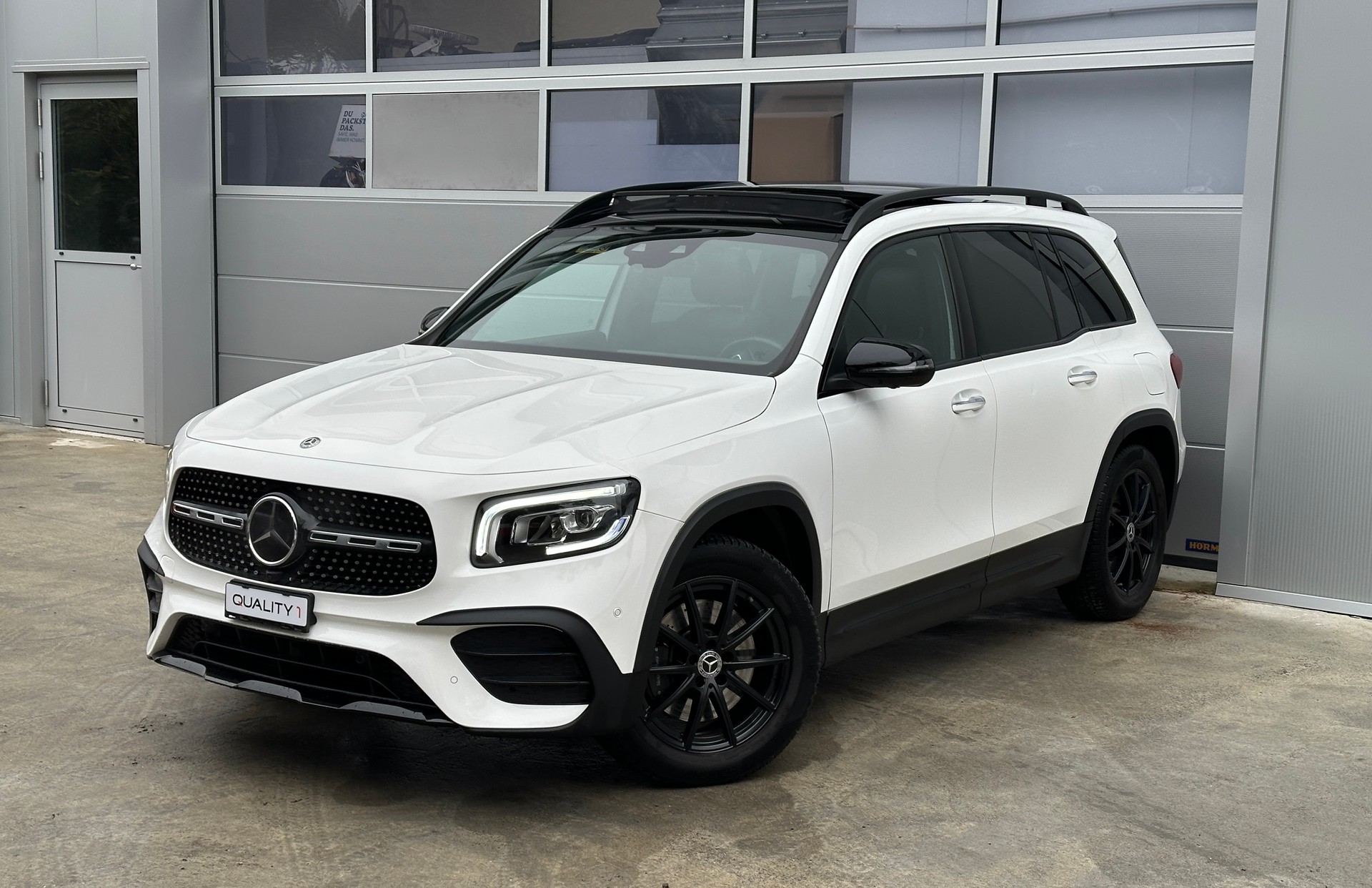 MERCEDES-BENZ GLB 250 AMG Line 4 MATIC 8G-Tronic-image-6
