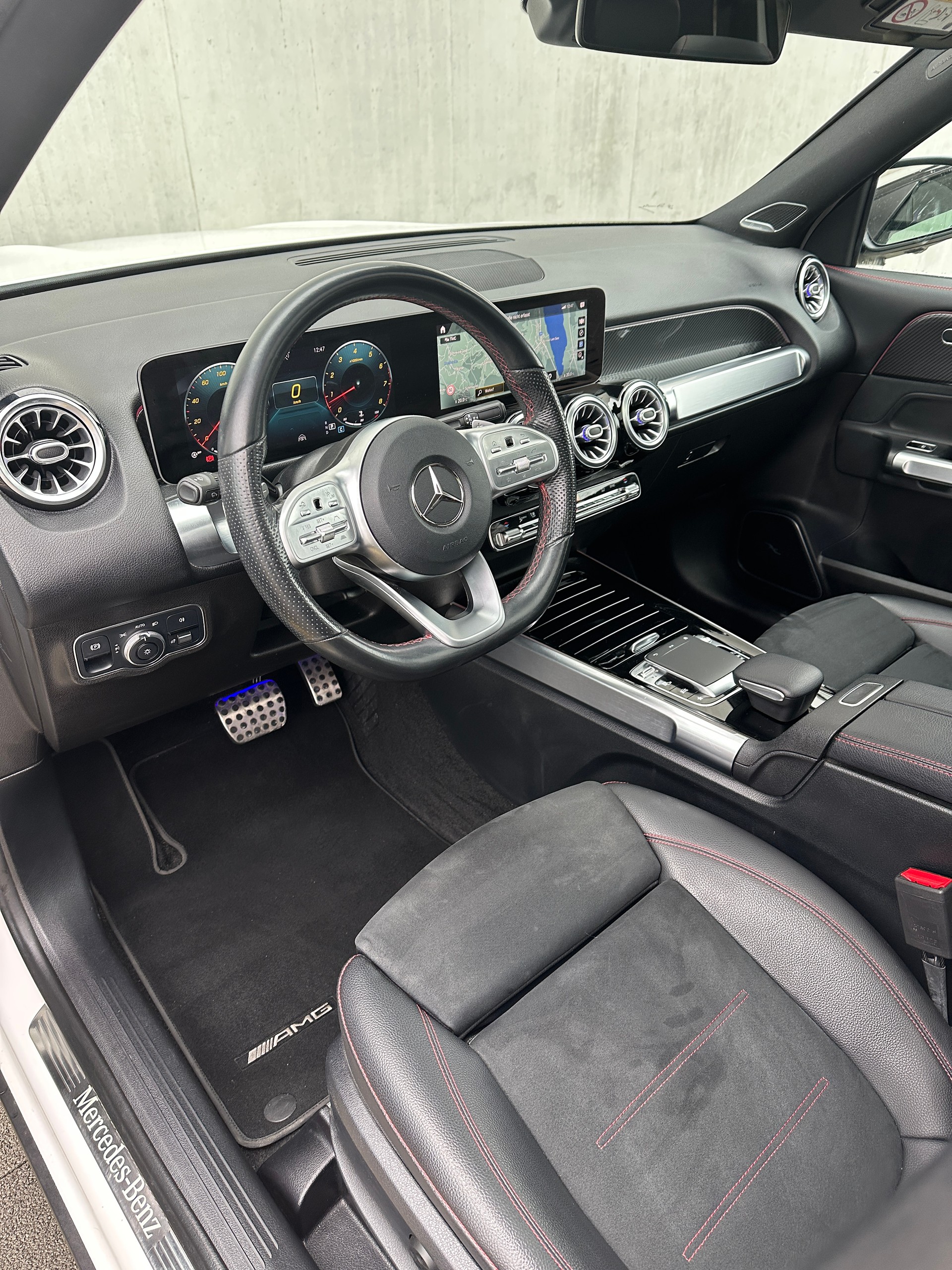 MERCEDES-BENZ GLB 250 AMG Line 4 MATIC 8G-Tronic-image-10