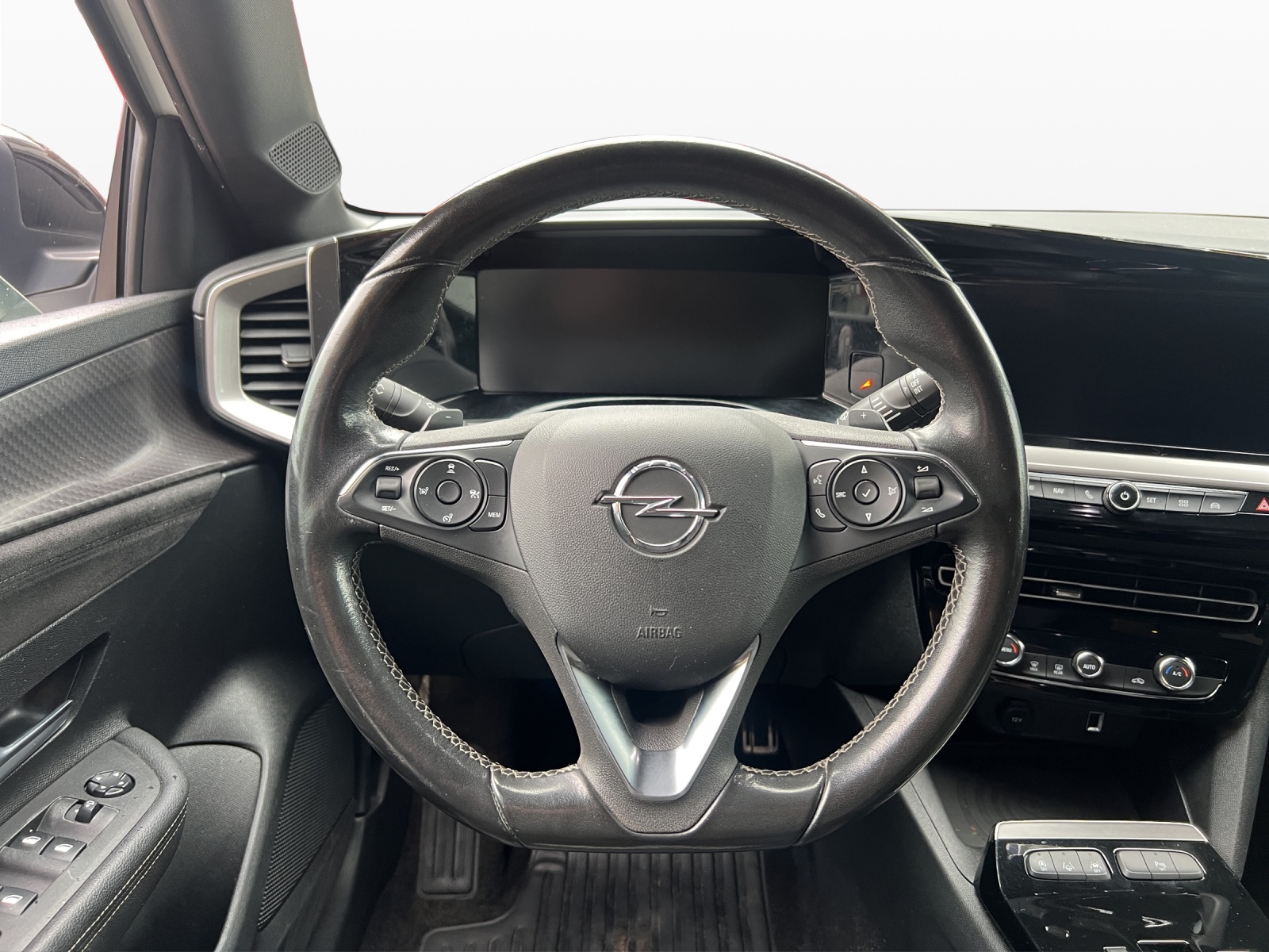 OPEL Mokka 1.2 Direct Injection Turbo Ultimate Aut.-image-10