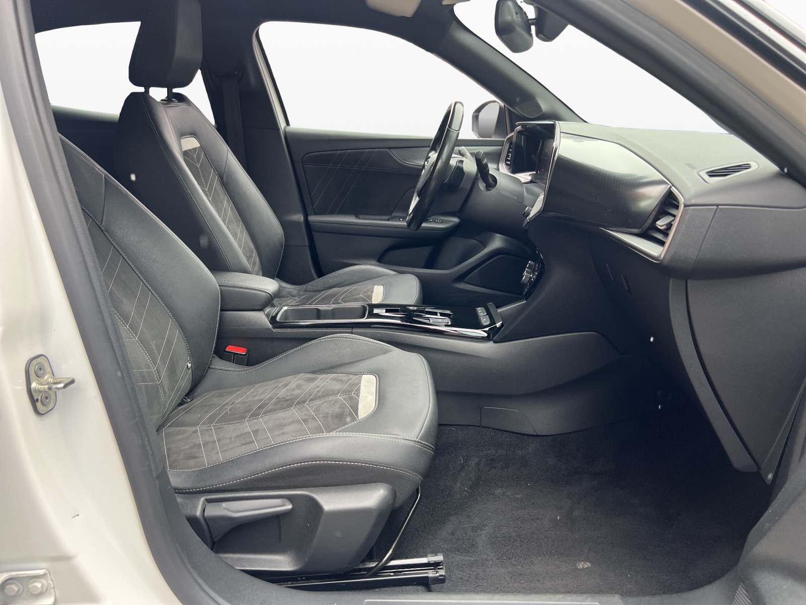 OPEL Mokka 1.2 Direct Injection Turbo Ultimate Aut.-image-14