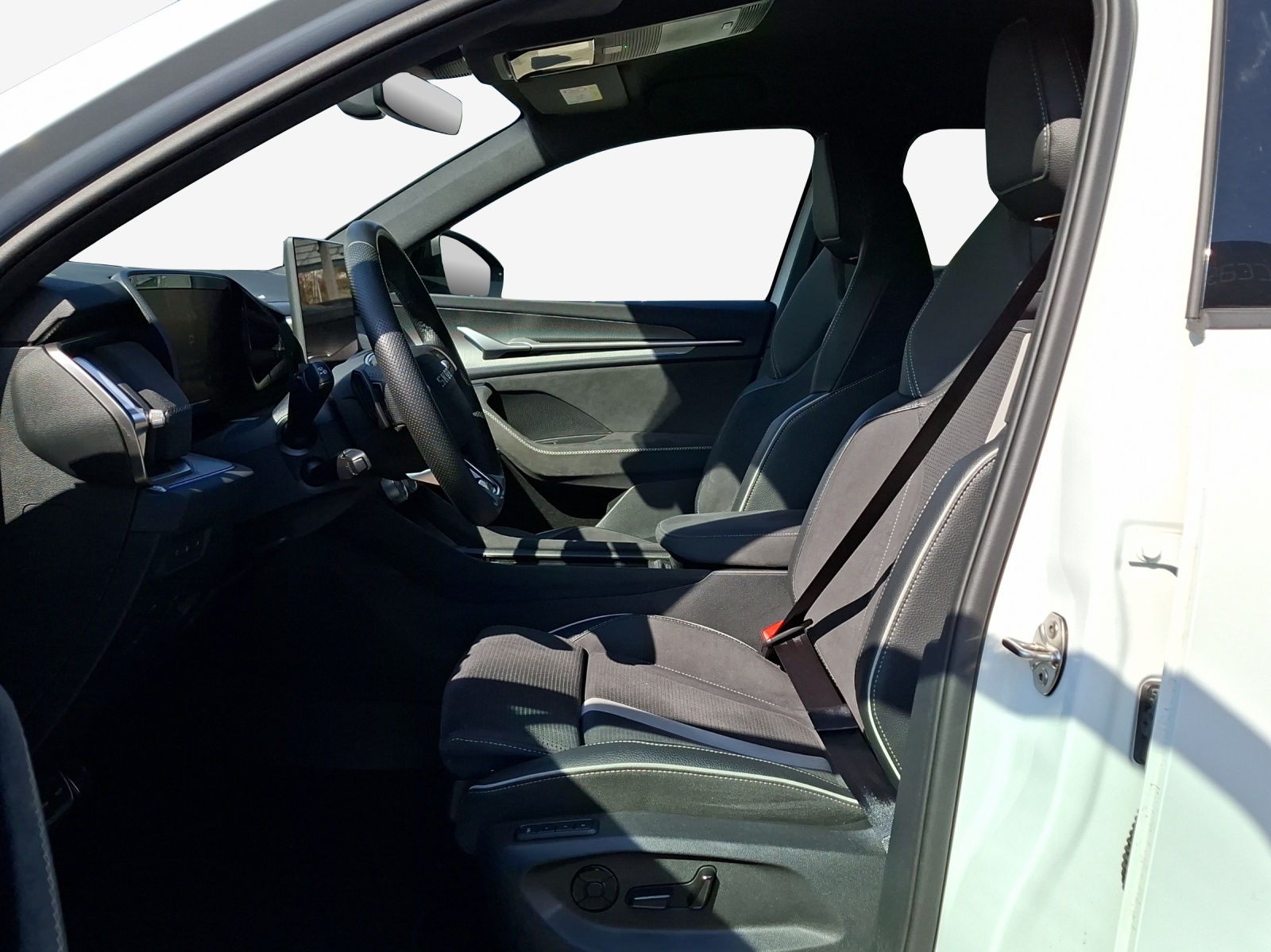 SKODA Kodiaq 1.5 TSI PHEV Sportline-image-8