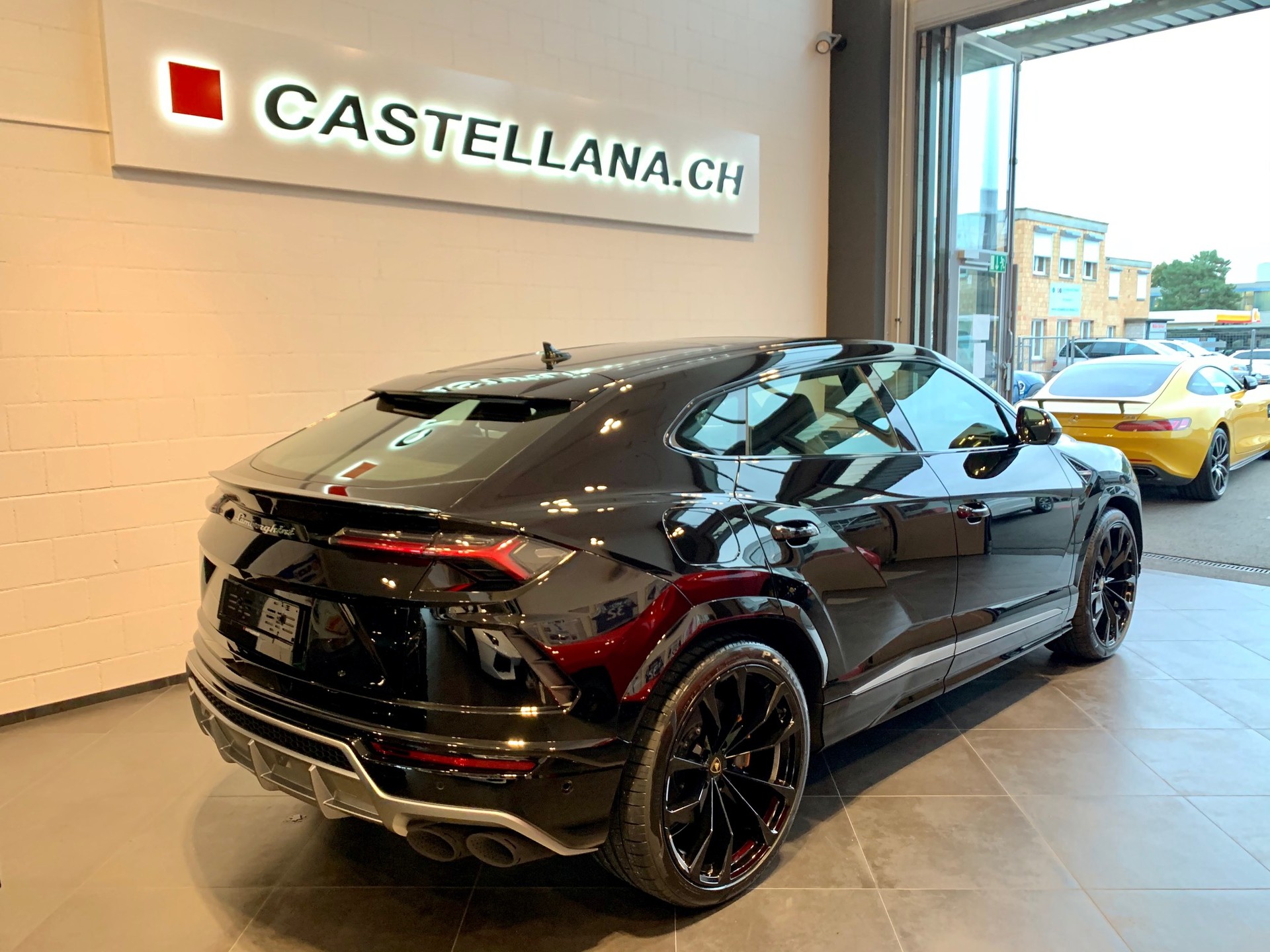 LAMBORGHINI Urus E-Gear-image-4