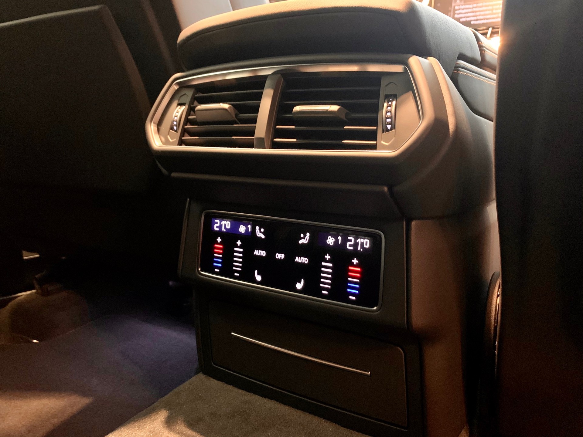 LAMBORGHINI Urus E-Gear-image-23