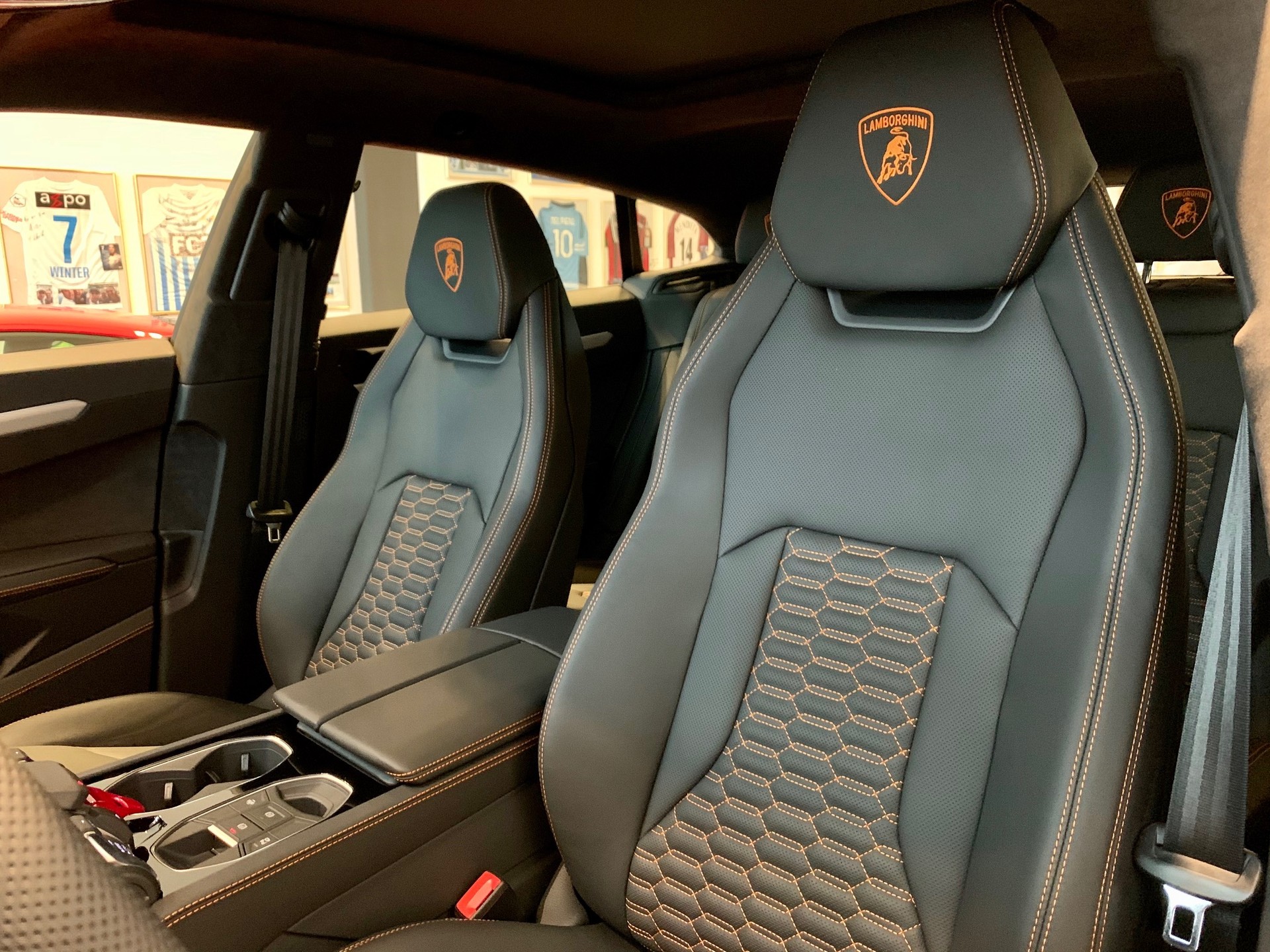 LAMBORGHINI Urus E-Gear-image-13
