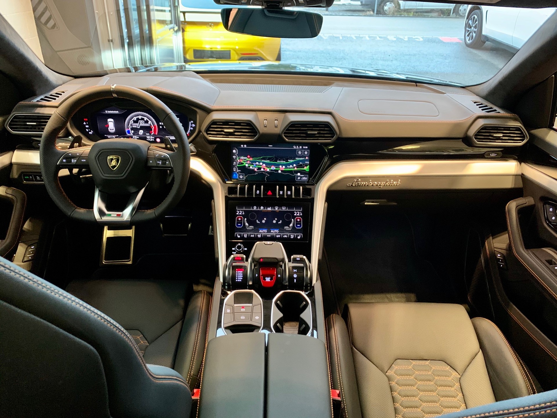 LAMBORGHINI Urus E-Gear-image-12