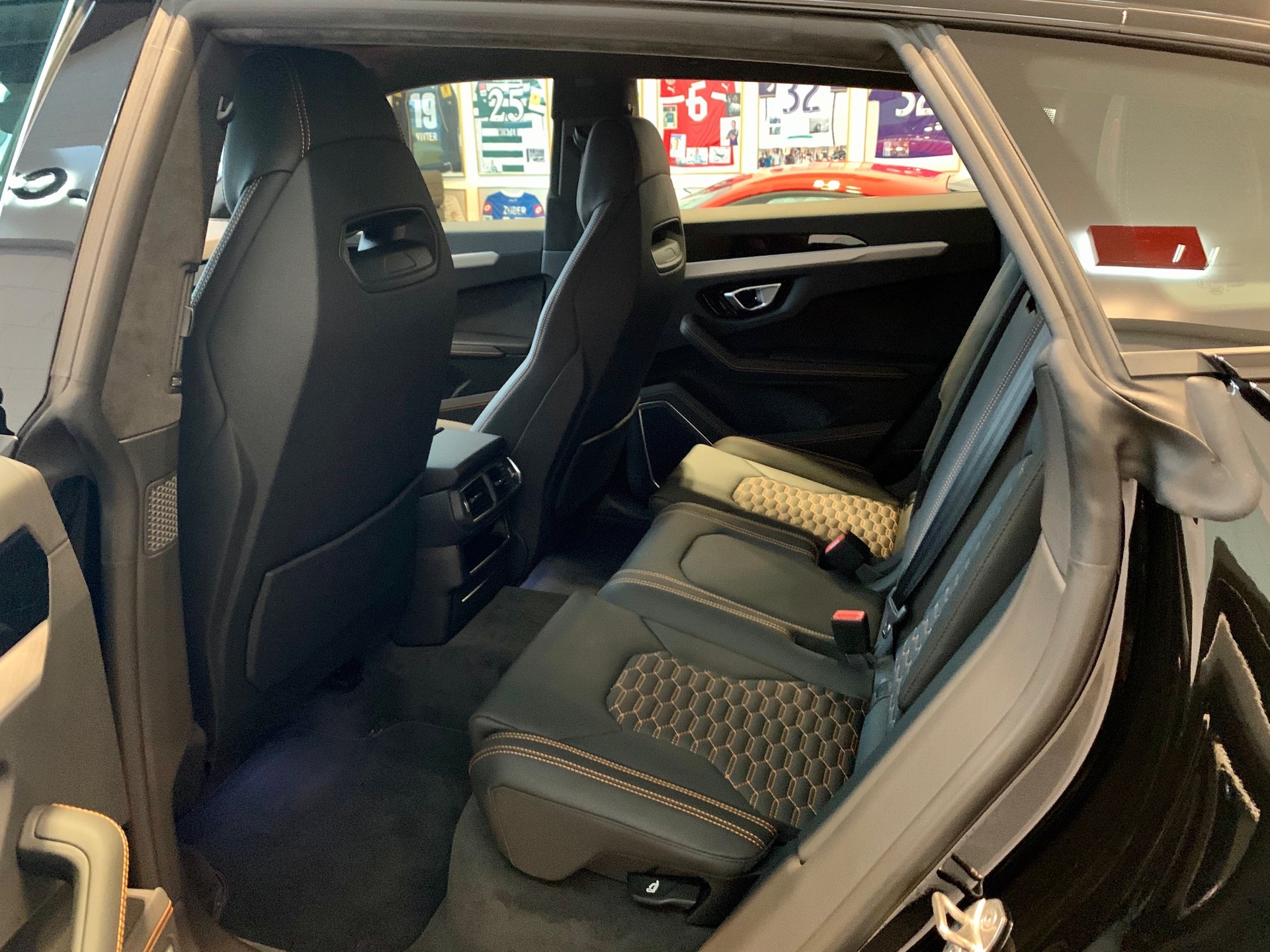 LAMBORGHINI Urus E-Gear-image-15