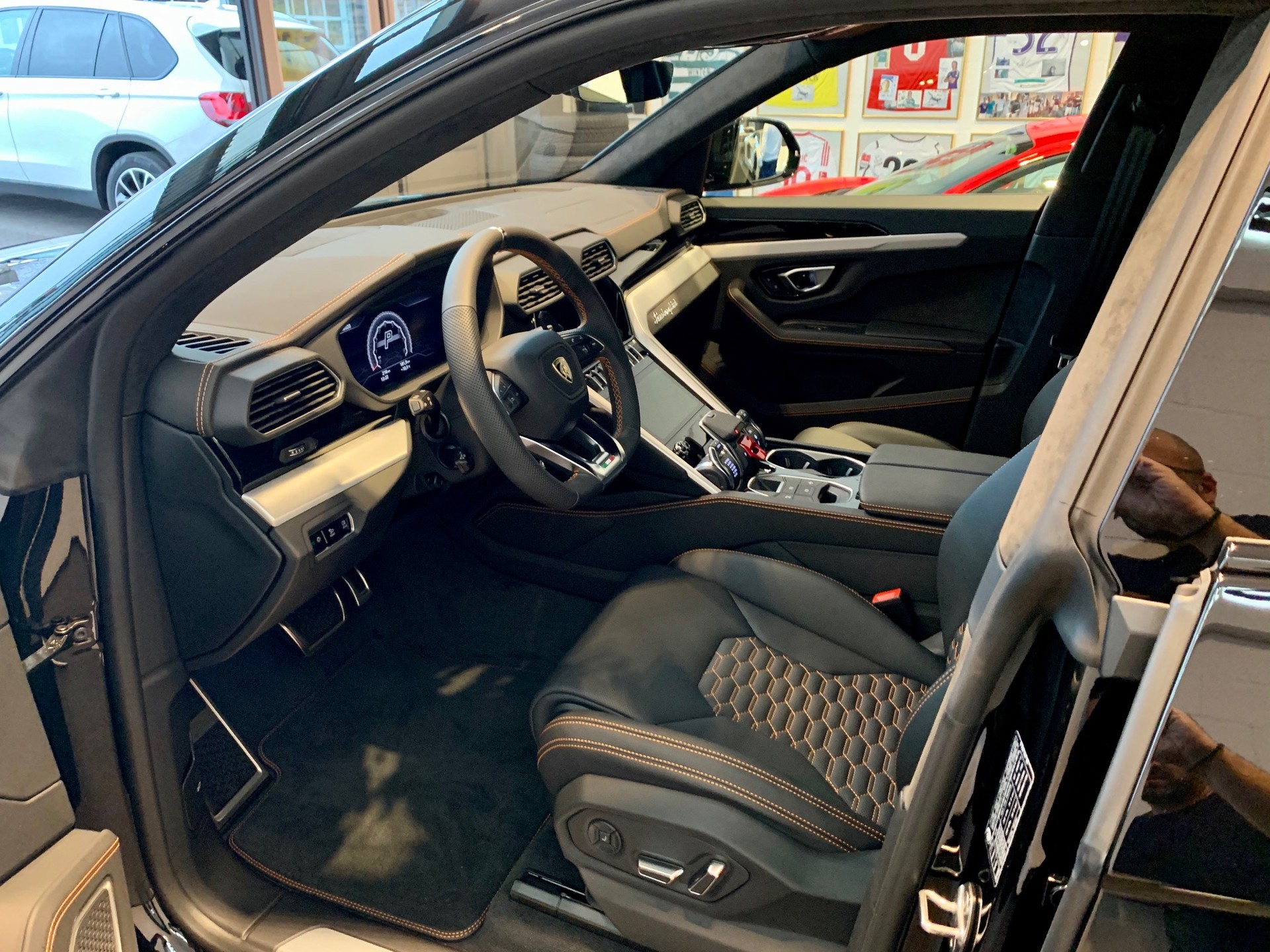 LAMBORGHINI Urus E-Gear-image-10