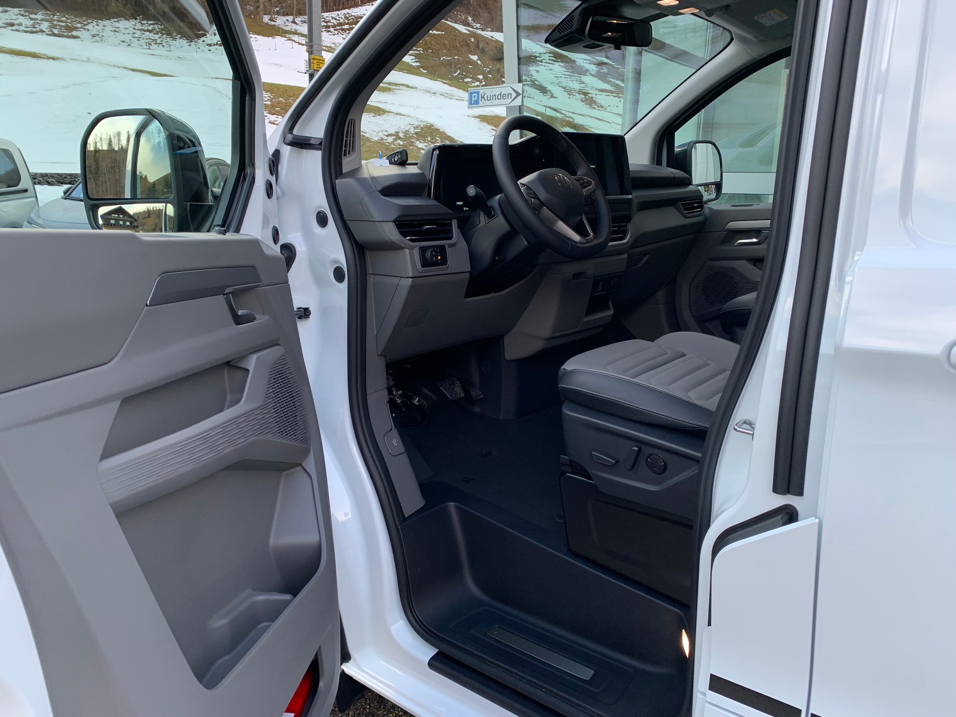 VW Transporter 2.0 TDI Edition 4Motion Automat-image-7