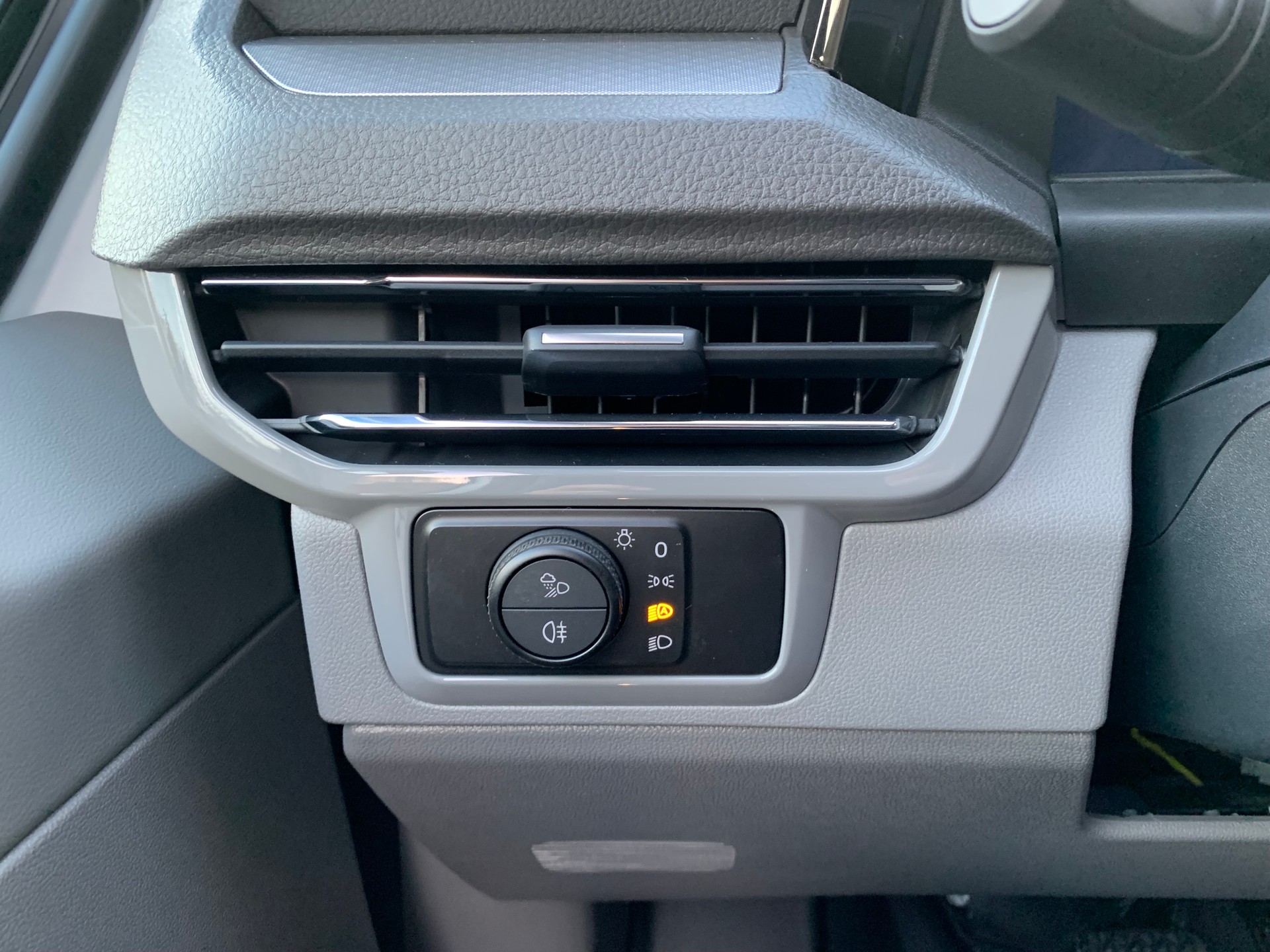 VW Transporter 2.0 TDI Edition 4Motion Automat-image-10