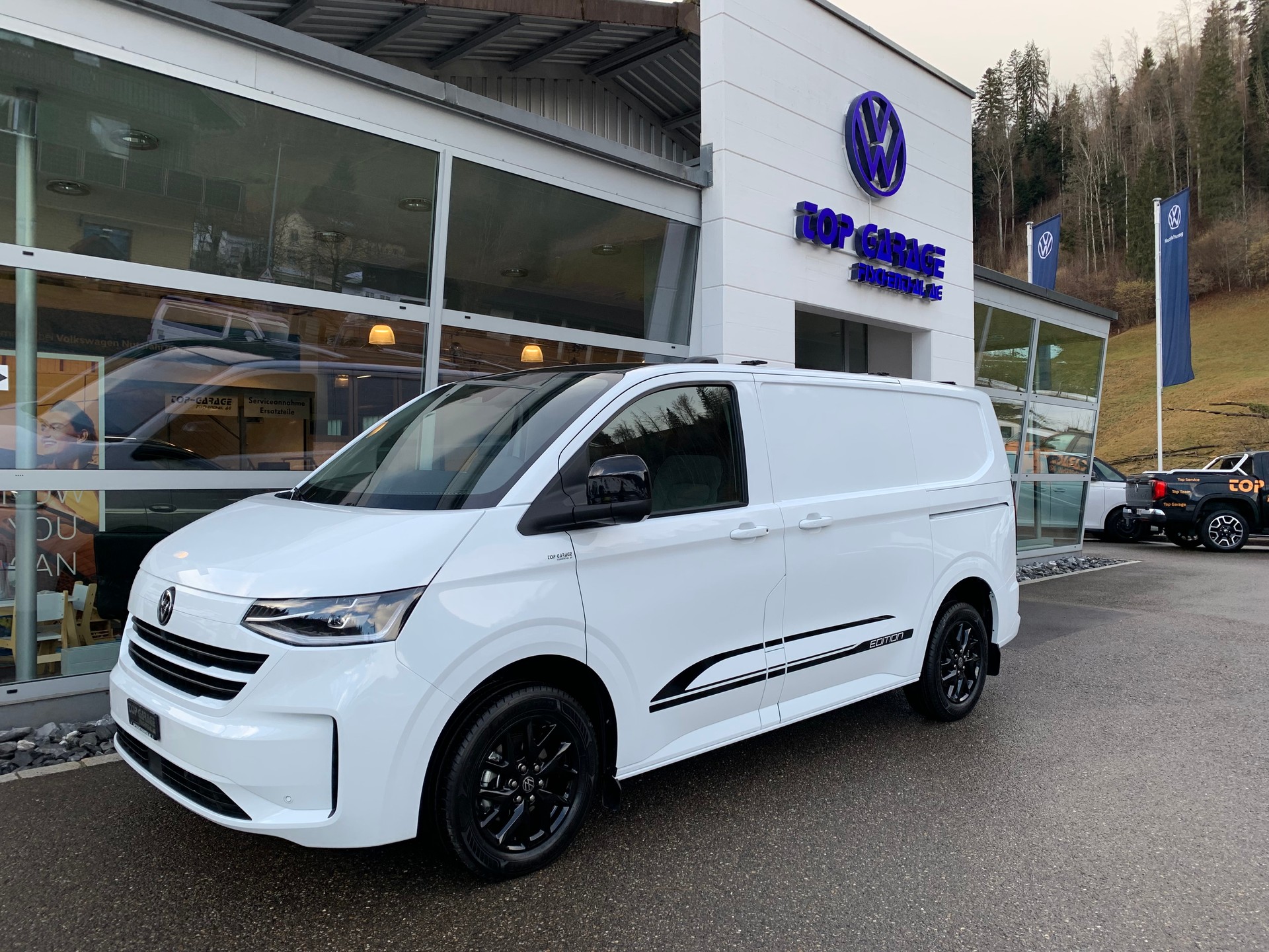 VW Transporter 2.0 TDI Edition 4Motion Automat-image-0