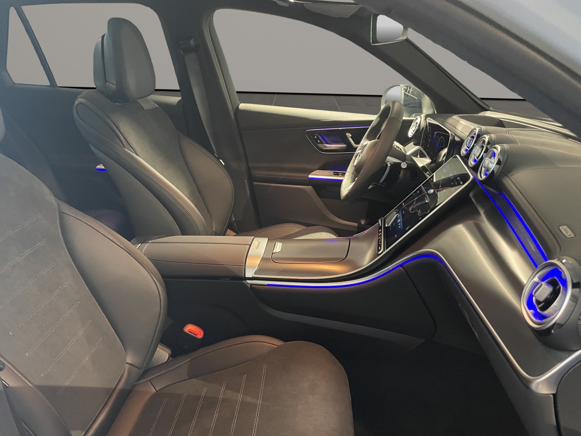 MERCEDES-BENZ GLC 300 d 4Matic 9G-Tronic-image-9