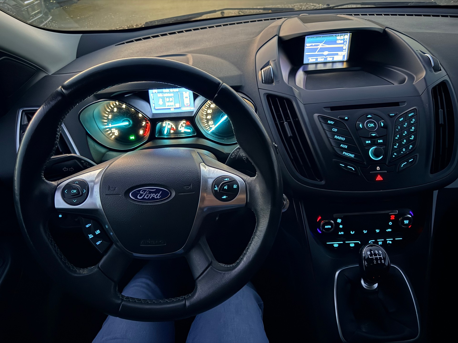 FORD Kuga 1.6 SCTi Titanium 2WD-image-12
