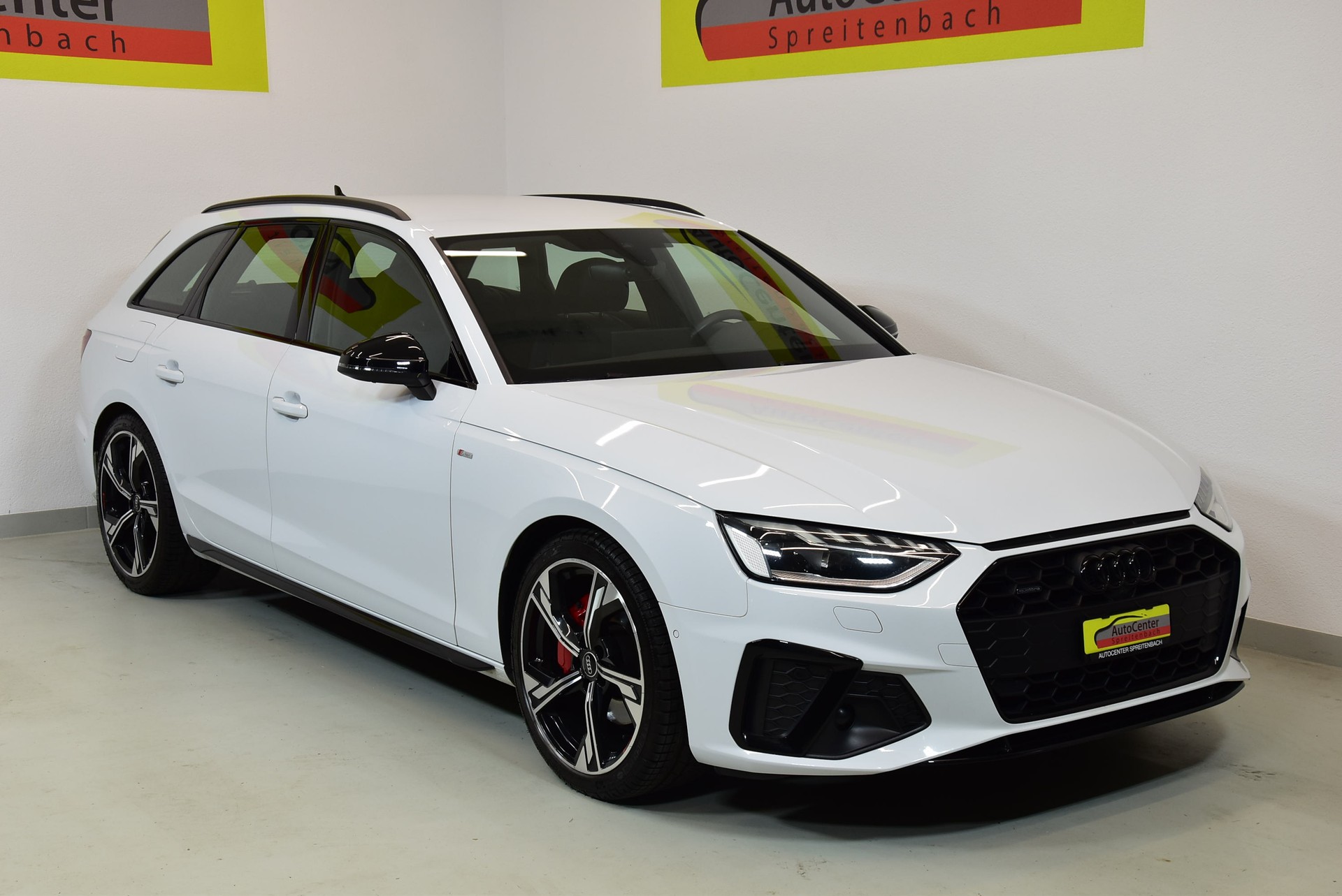 AUDI A4 Avant 40 TDI S line Attraction quattro S-tronic S-LINE COMPETITION PLUS-image-0