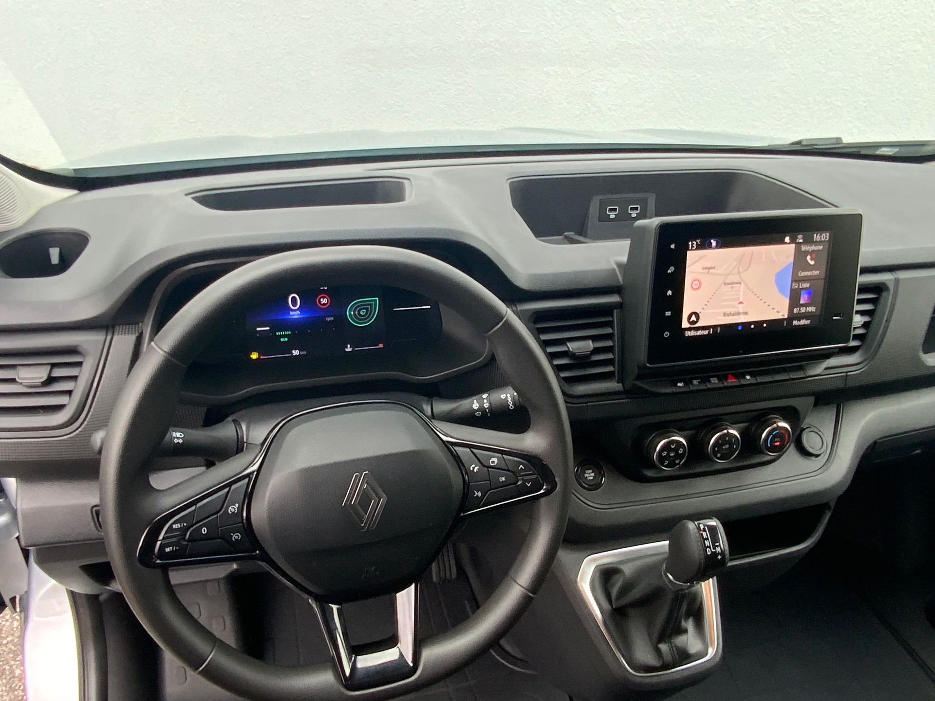 RENAULT Trafic 2.0 Blue dCi 150 Advance L1H1 EDC EN-image-10