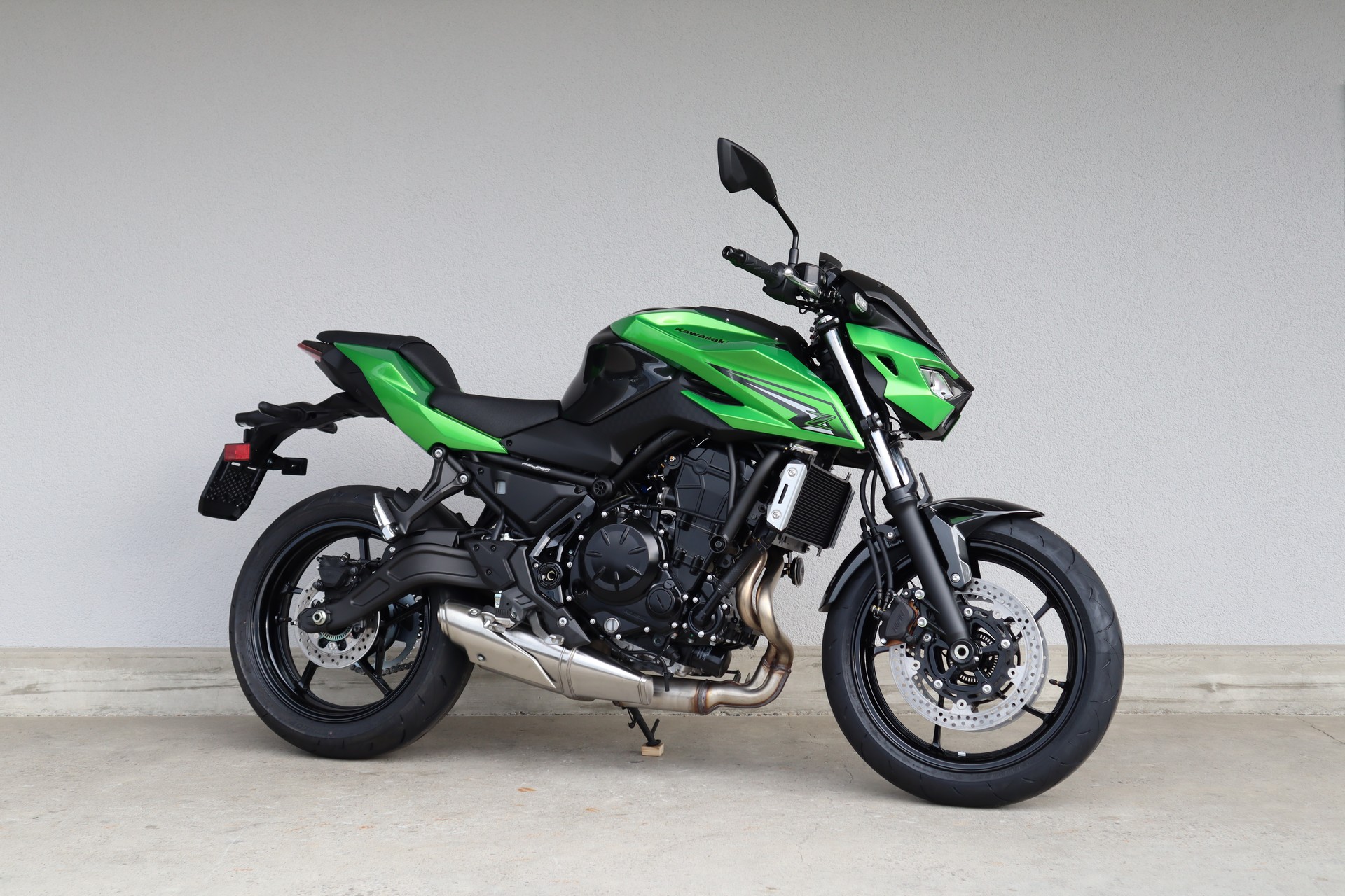 KAWASAKI Z 650 S-showroom-element-1