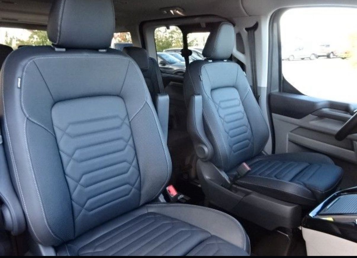 FORD Tourneo Custom Bus 320 L1H1 TitaniumX Automat 4x4-image-2