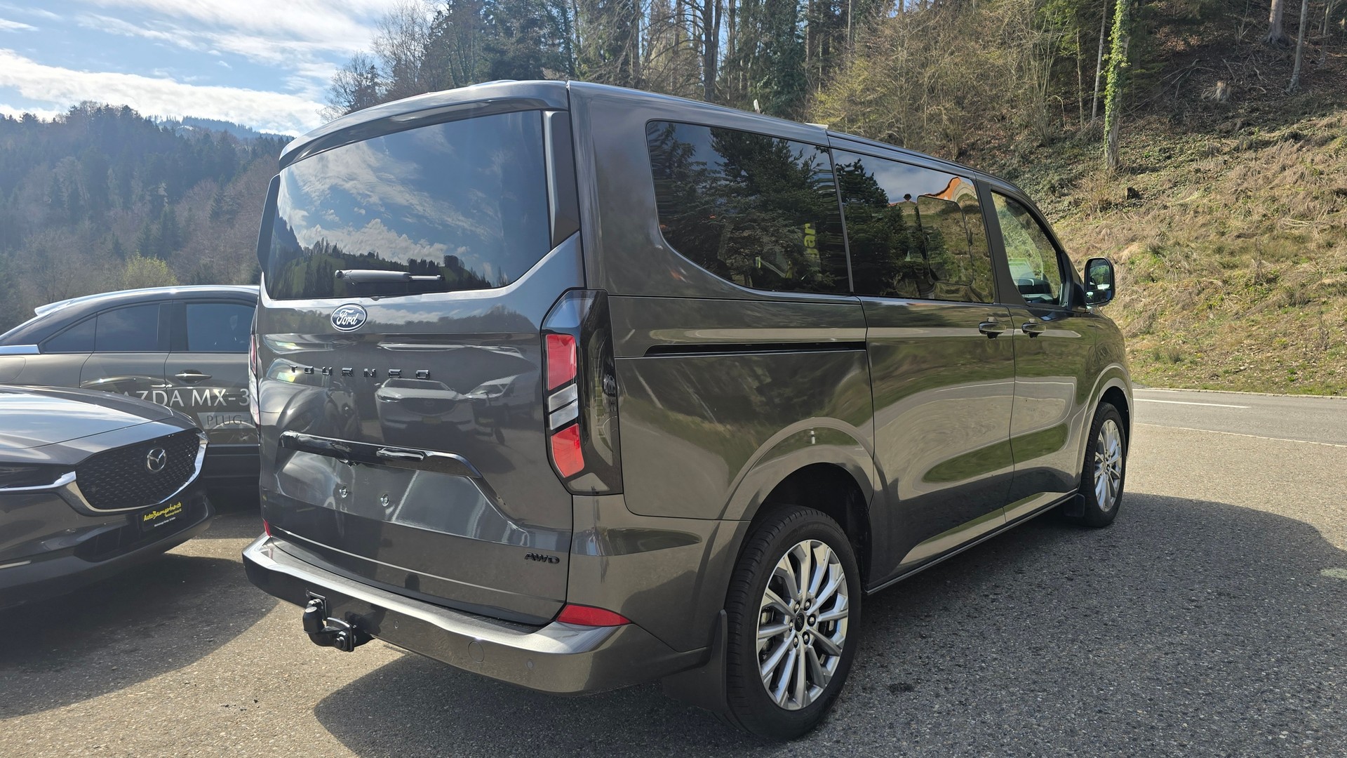 FORD Tourneo Custom Bus 320 L1H1 TitaniumX Automat 4x4-image-3