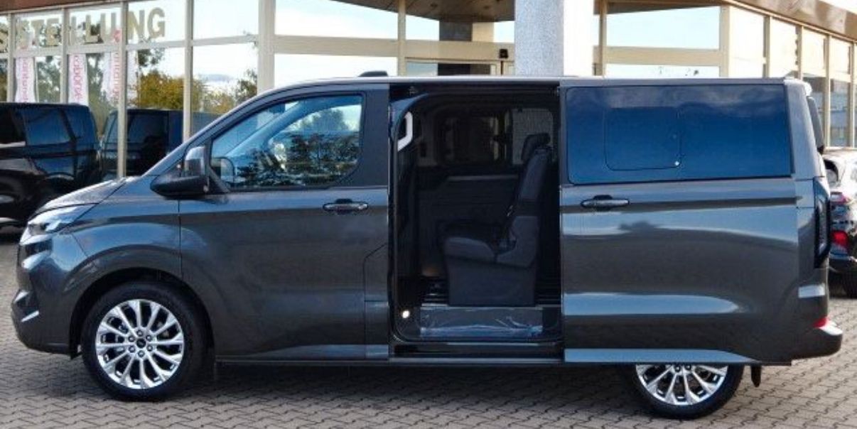 FORD Tourneo Custom Bus 320 L1H1 TitaniumX (Bus) Ford FORD Tourneo Custom Bus 320 L1H1 TitaniumX (Bus)