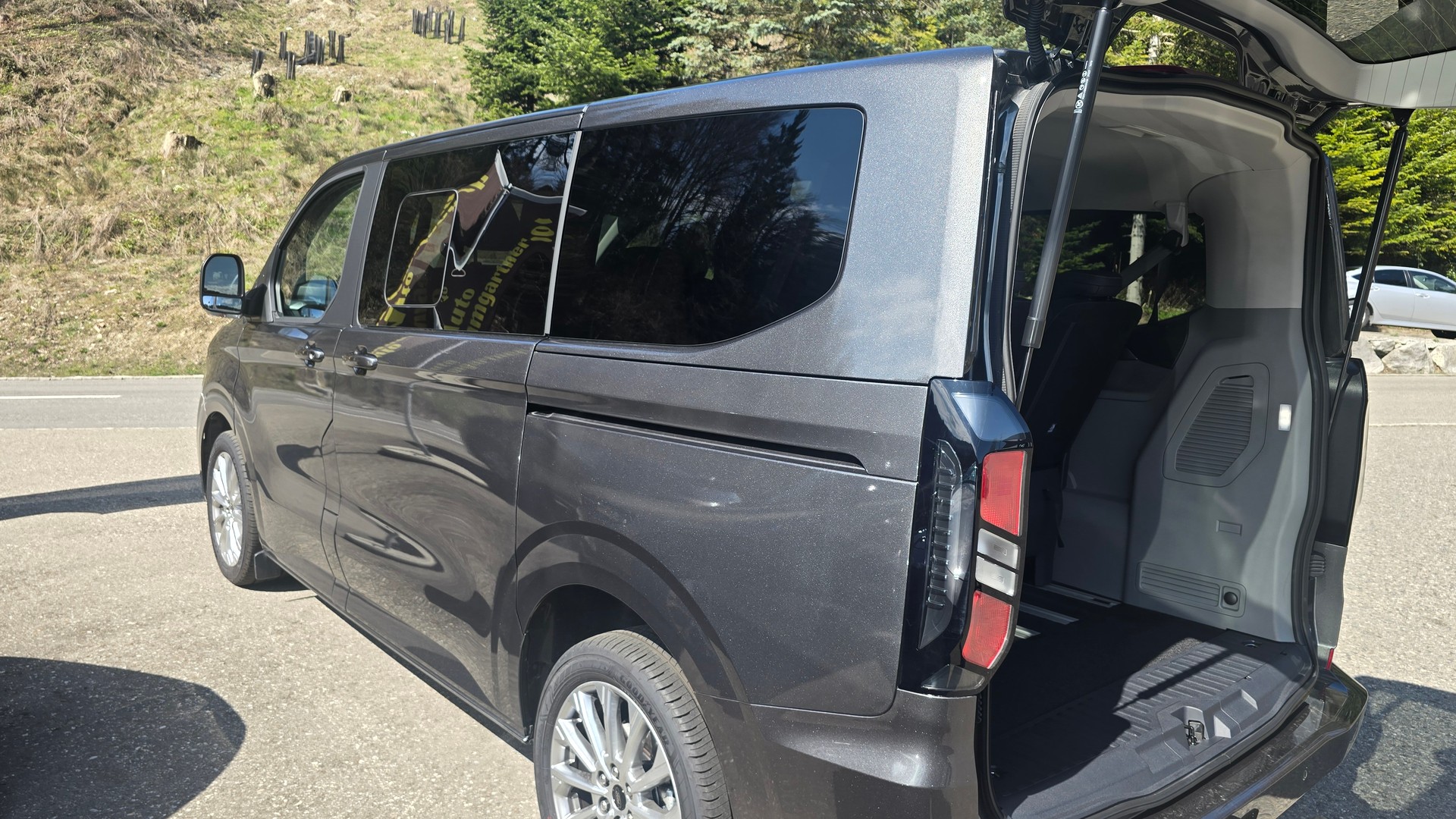 FORD Tourneo Custom Bus 320 L1H1 TitaniumX Automat 4x4-image-11