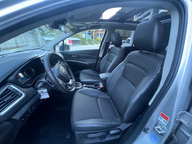 SUZUKI S-Cross 1.5 Compact Top Hybrid-image-9