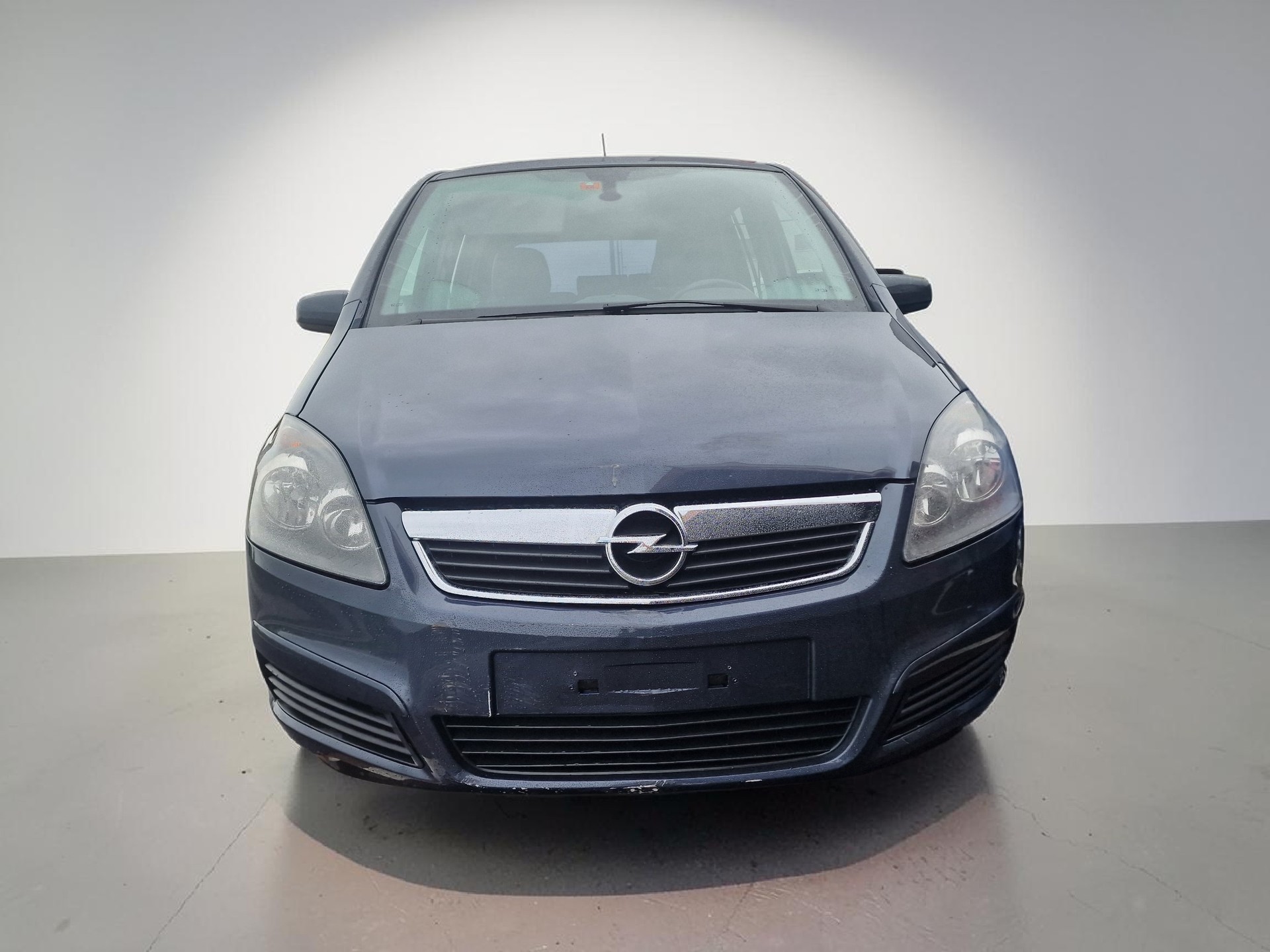 OPEL Zafira 2.2i 16V Cosmo 12Mt Gara Neu MFK-image-2