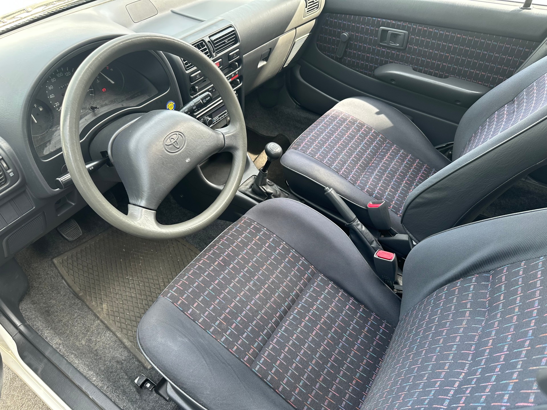 TOYOTA Starlet 1.3 XLi Dino-image-9