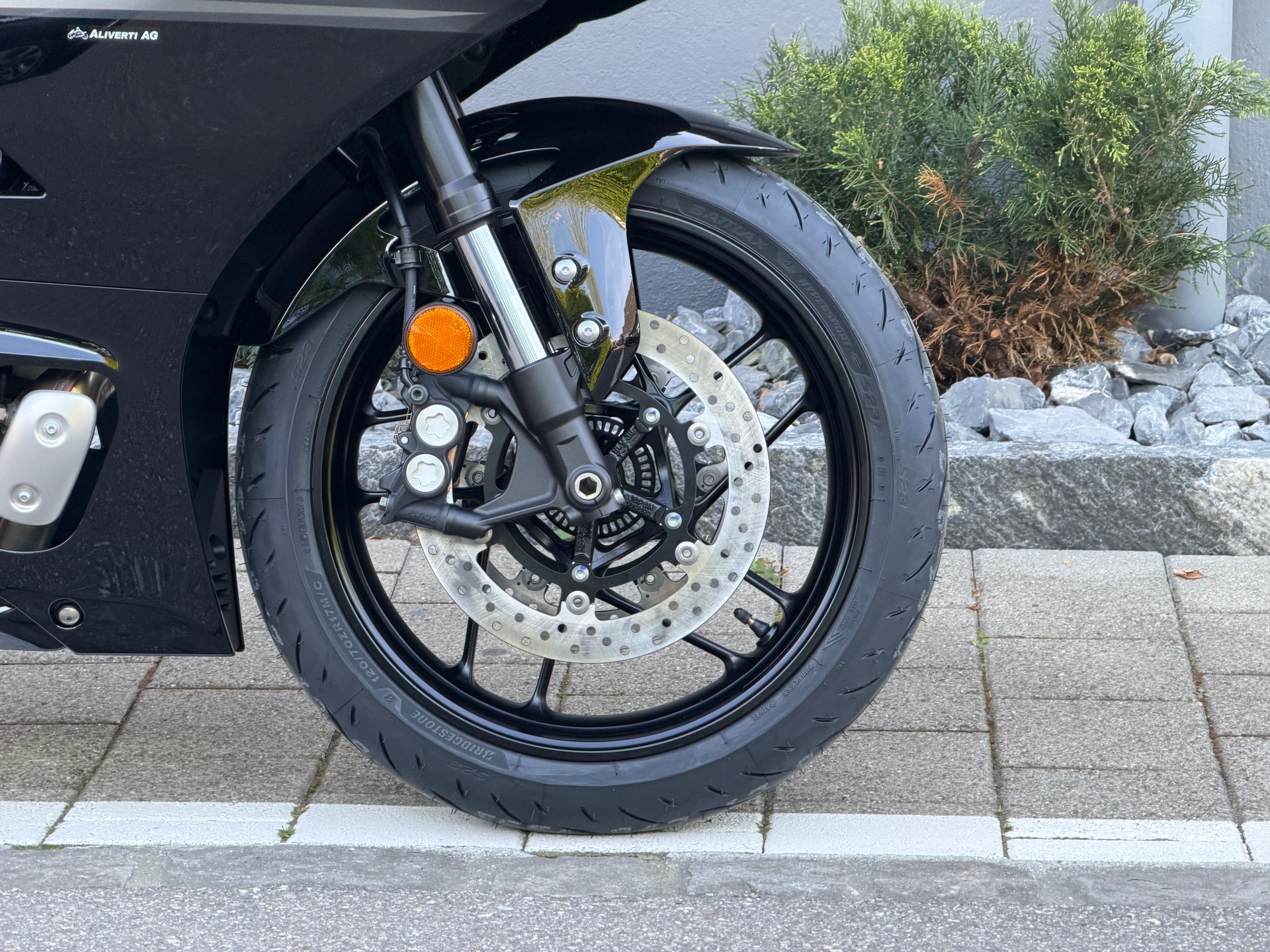 YAMAHA R7 2026-image-11
