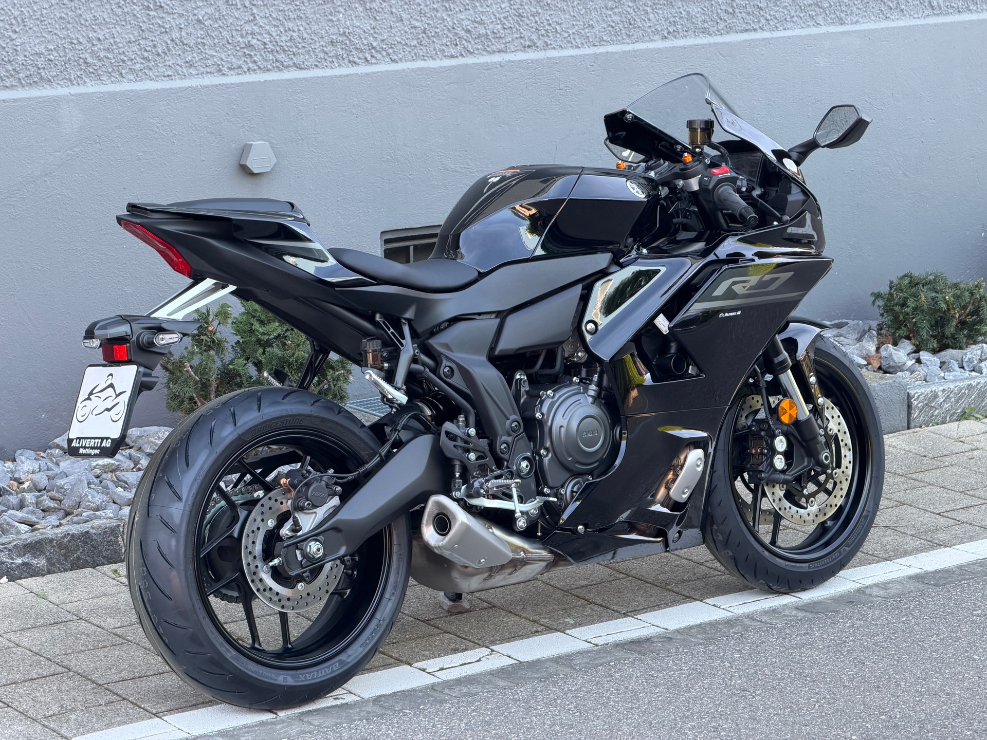 YAMAHA R7 2026-image-15