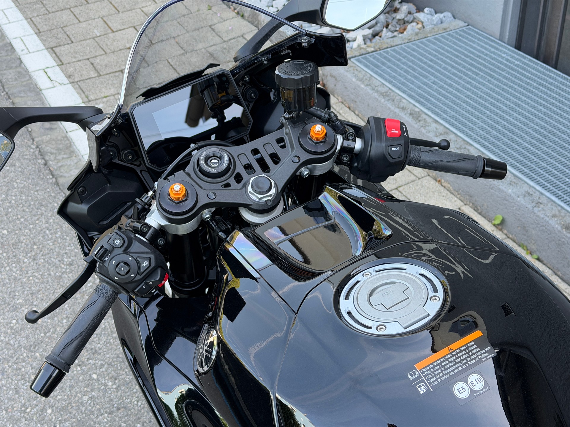 YAMAHA R7 2026-image-8