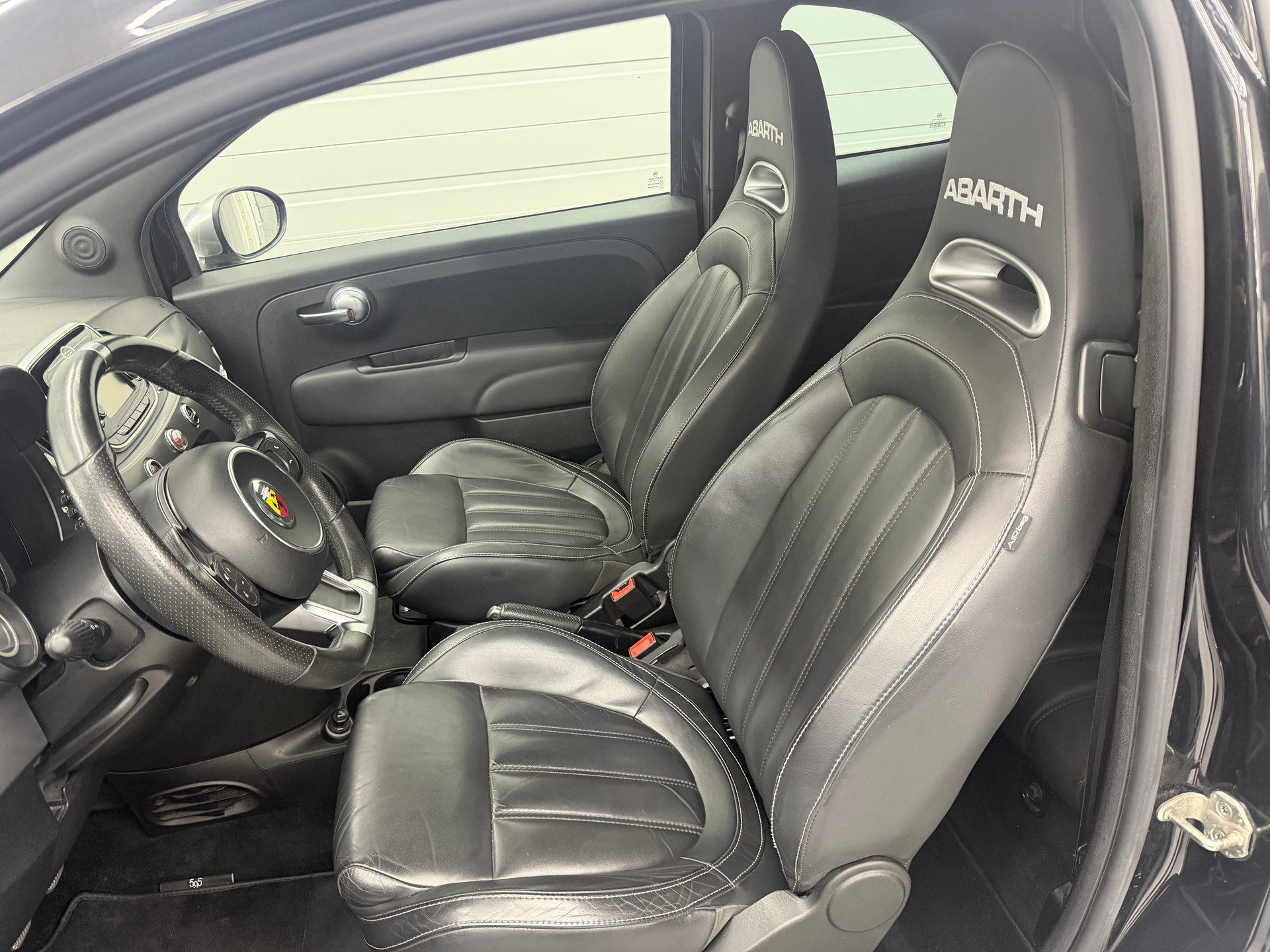 FIAT 595 1.4 16V Turbo Abarth Turismo-image-4