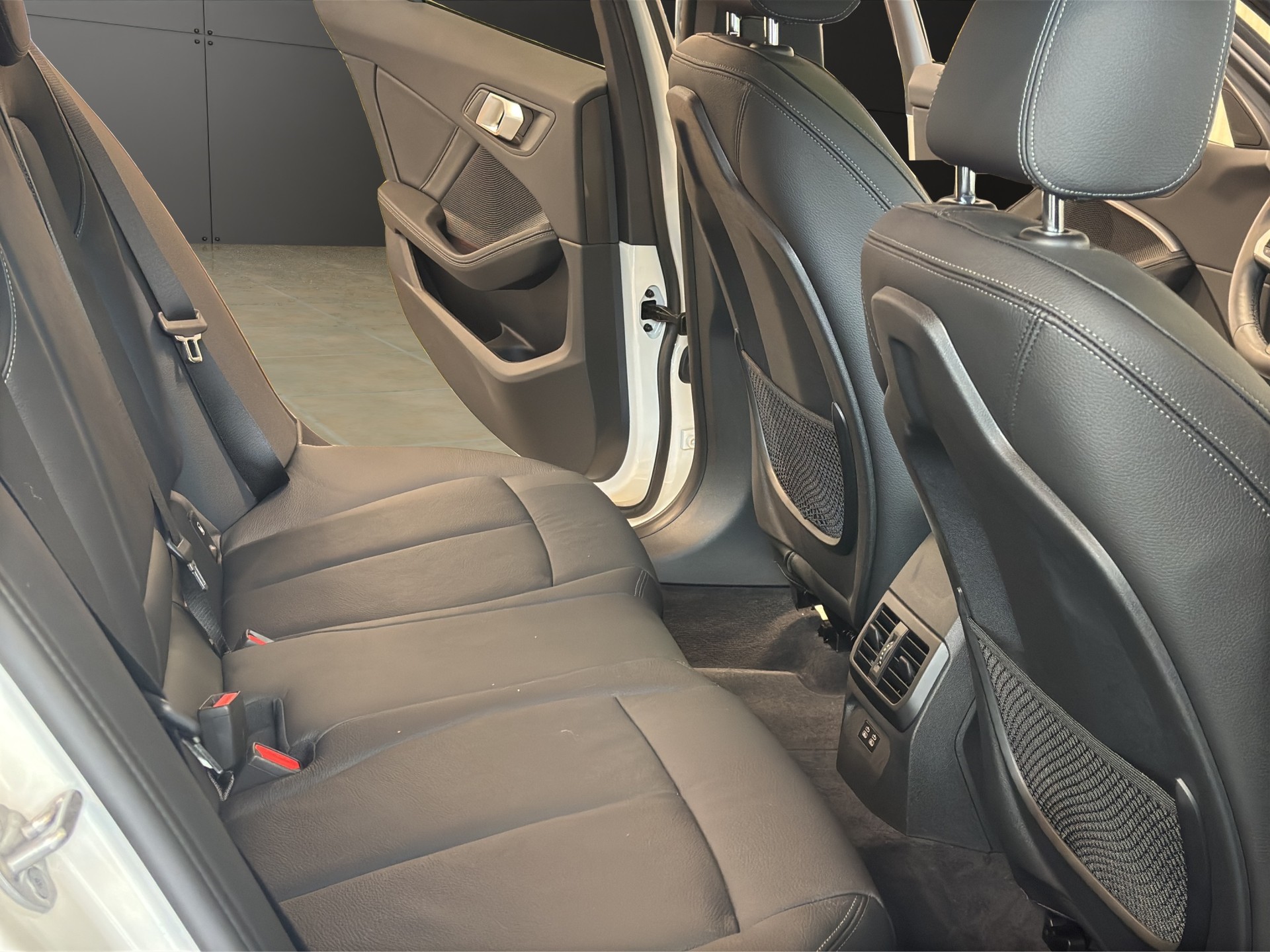 BMW X4 xDrive 30i xLine Steptronic-image-16
