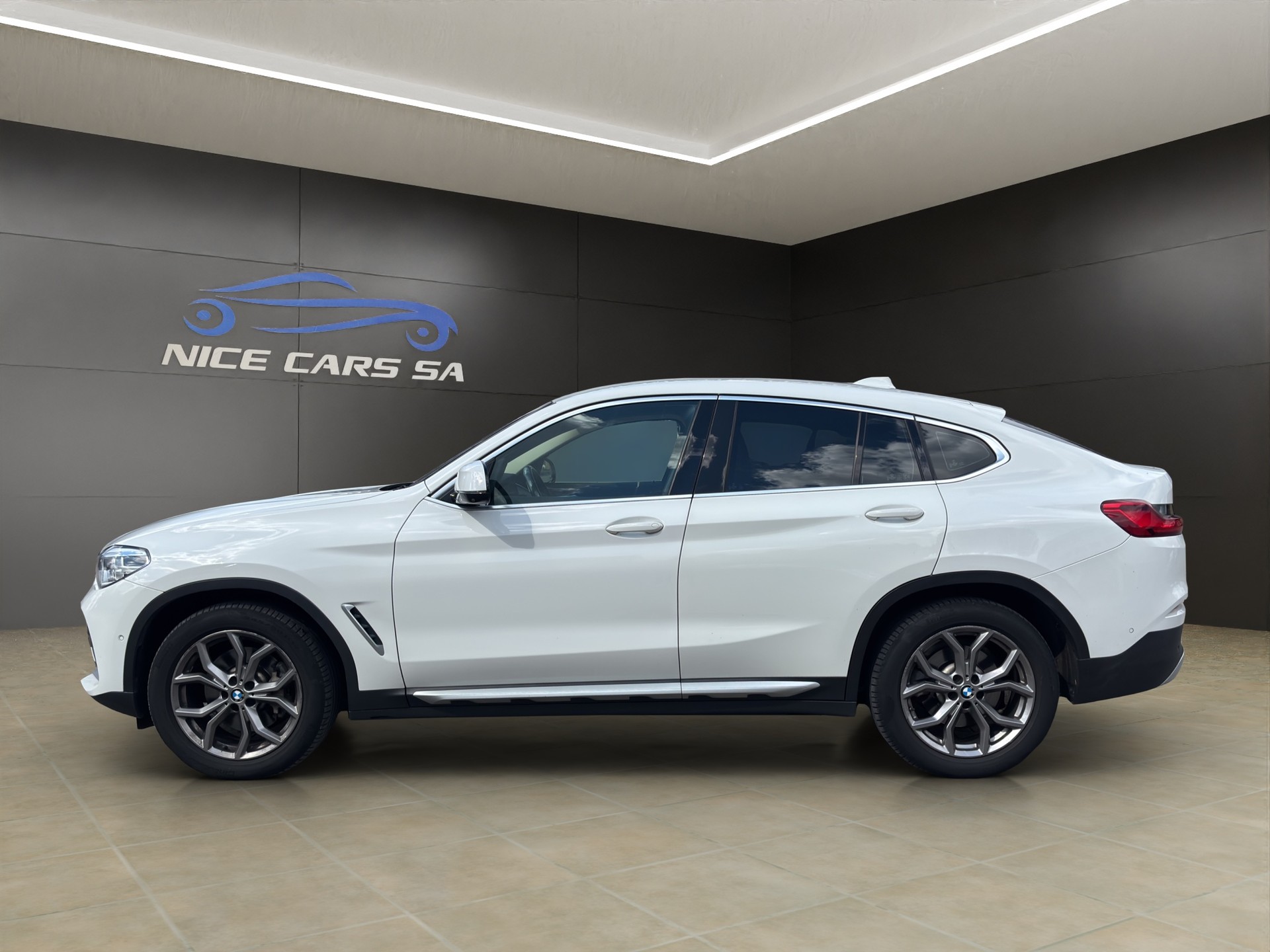 BMW X4 xDrive 30i xLine Steptronic-image-3