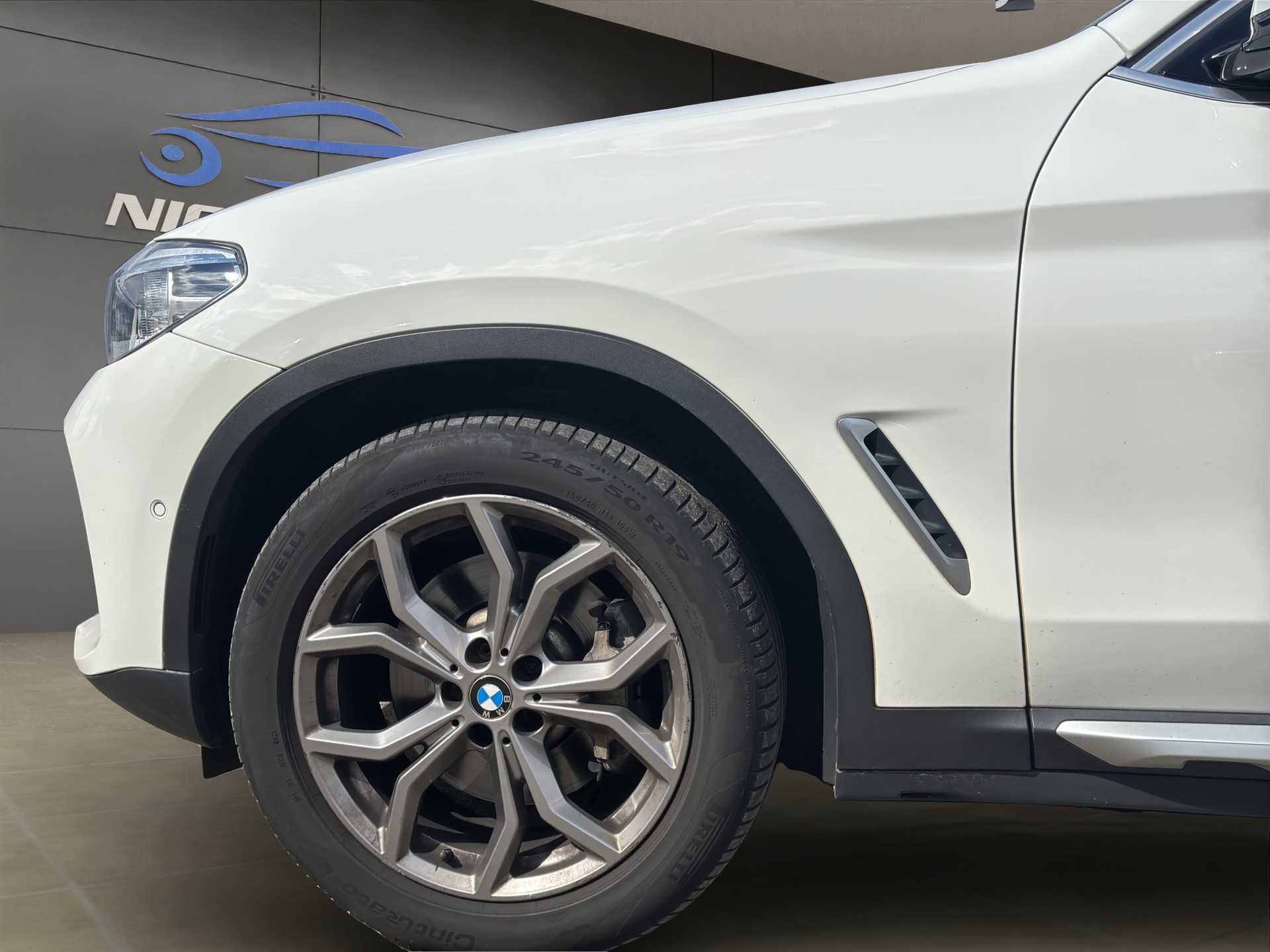 BMW X4 xDrive 30i xLine Steptronic-image-4