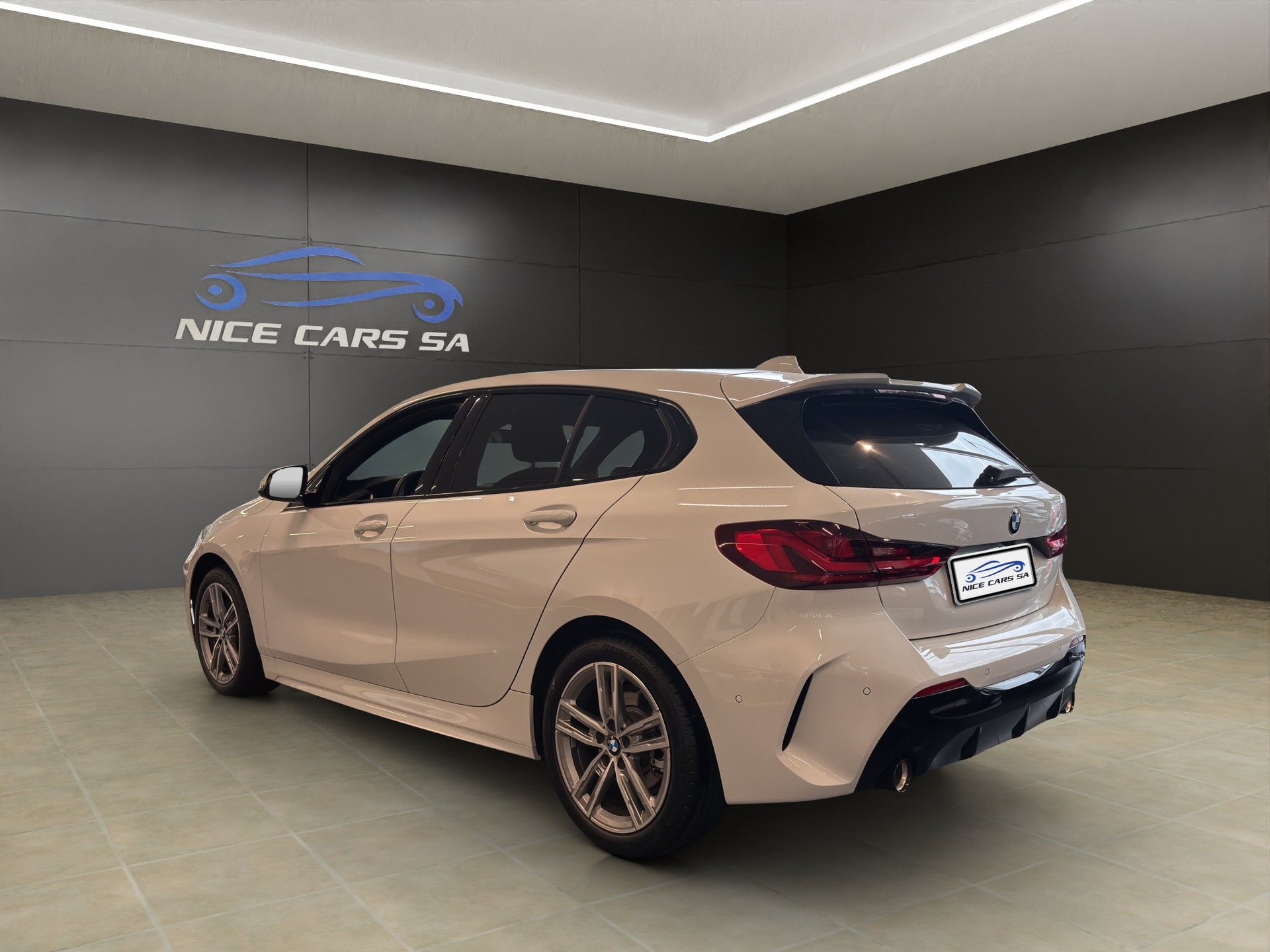 BMW X4 xDrive 30i xLine Steptronic-image-5