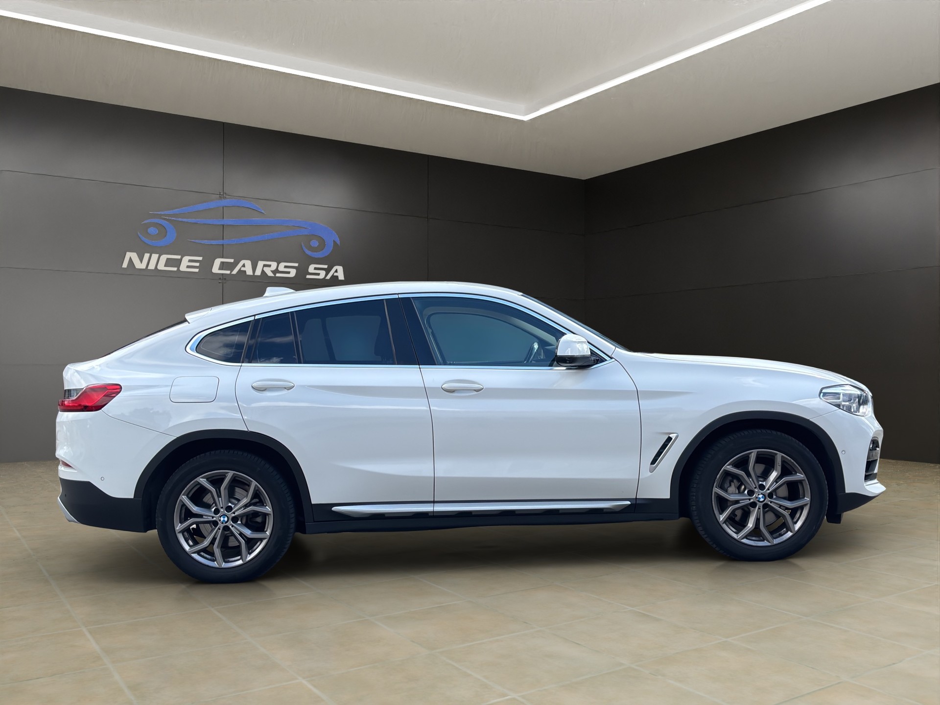 BMW X4 xDrive 30i xLine Steptronic-image-8