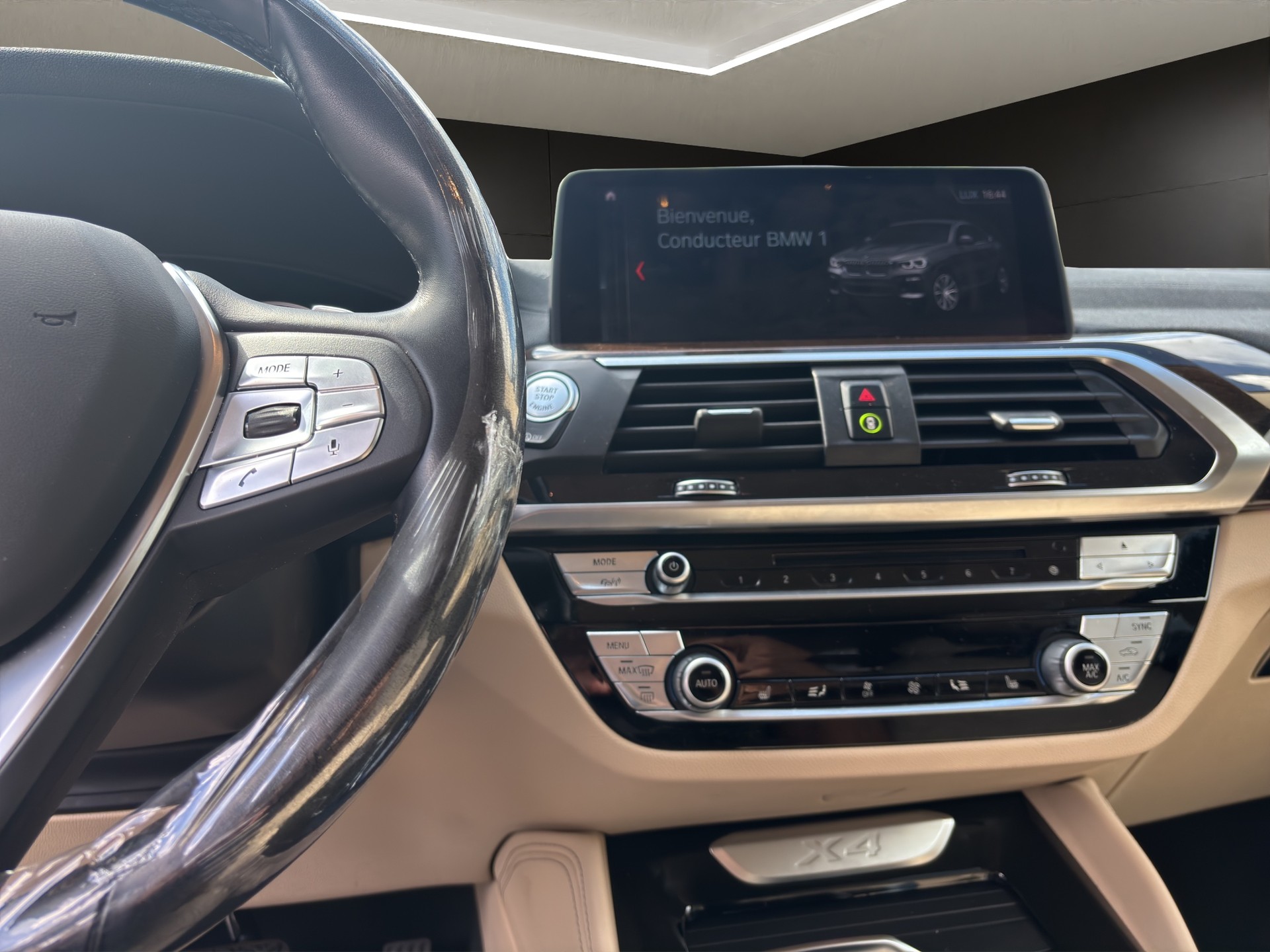 BMW X4 xDrive 30i xLine Steptronic-image-11