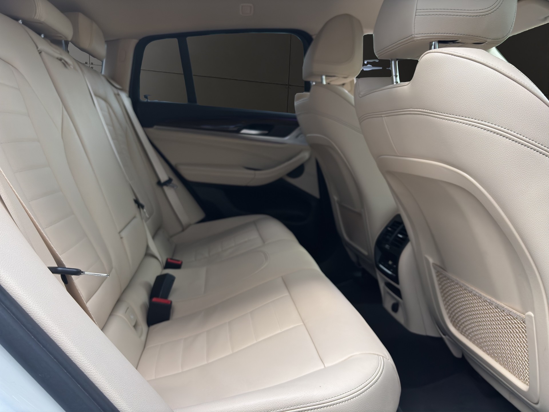 BMW X4 xDrive 30i xLine Steptronic-image-19