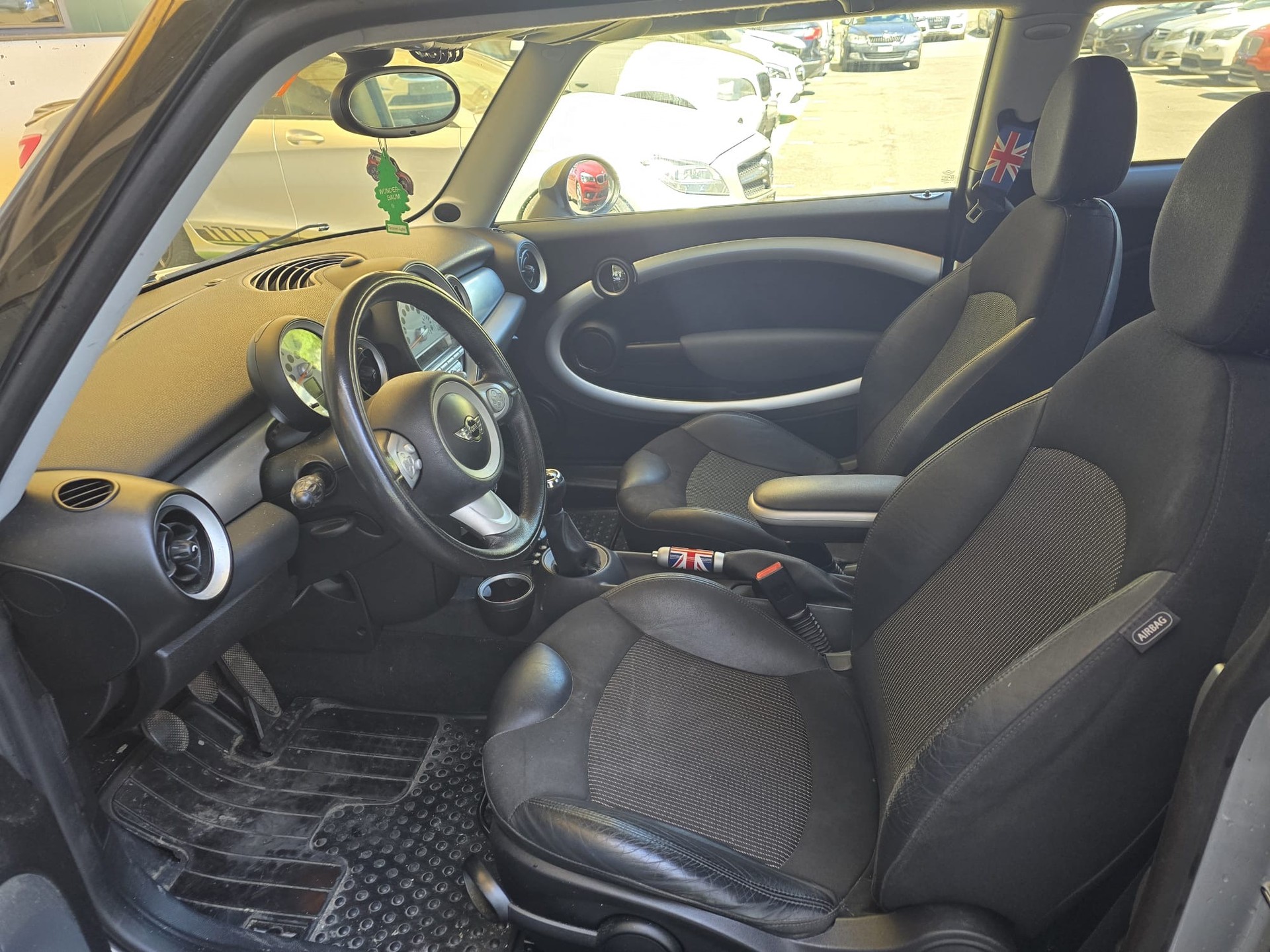 MINI Cooper-image-12