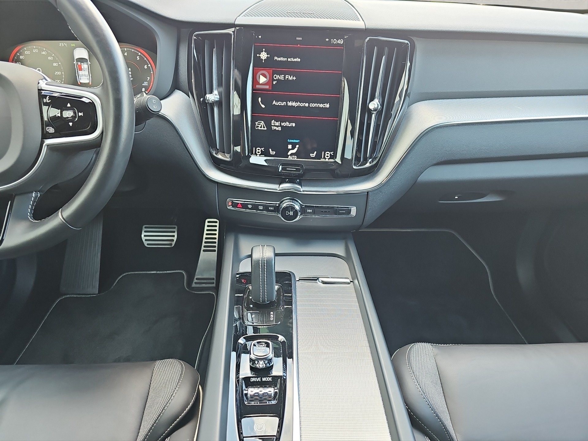 VOLVO XC60 2.0 B5 MH R-Design-image-10