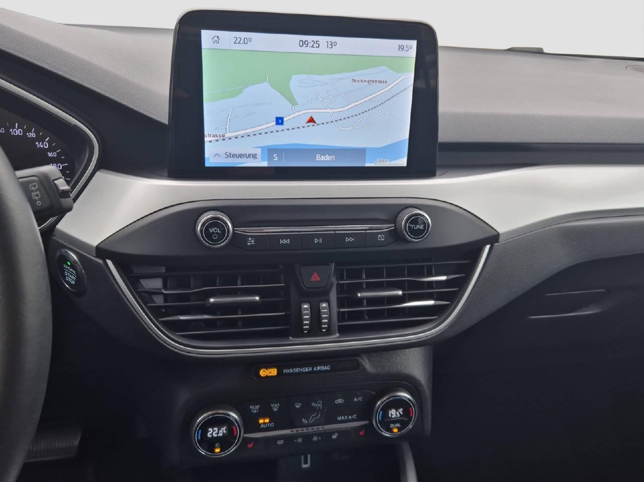 FORD Focus 1.0i EcoB 125 Cool & Connect-image-12