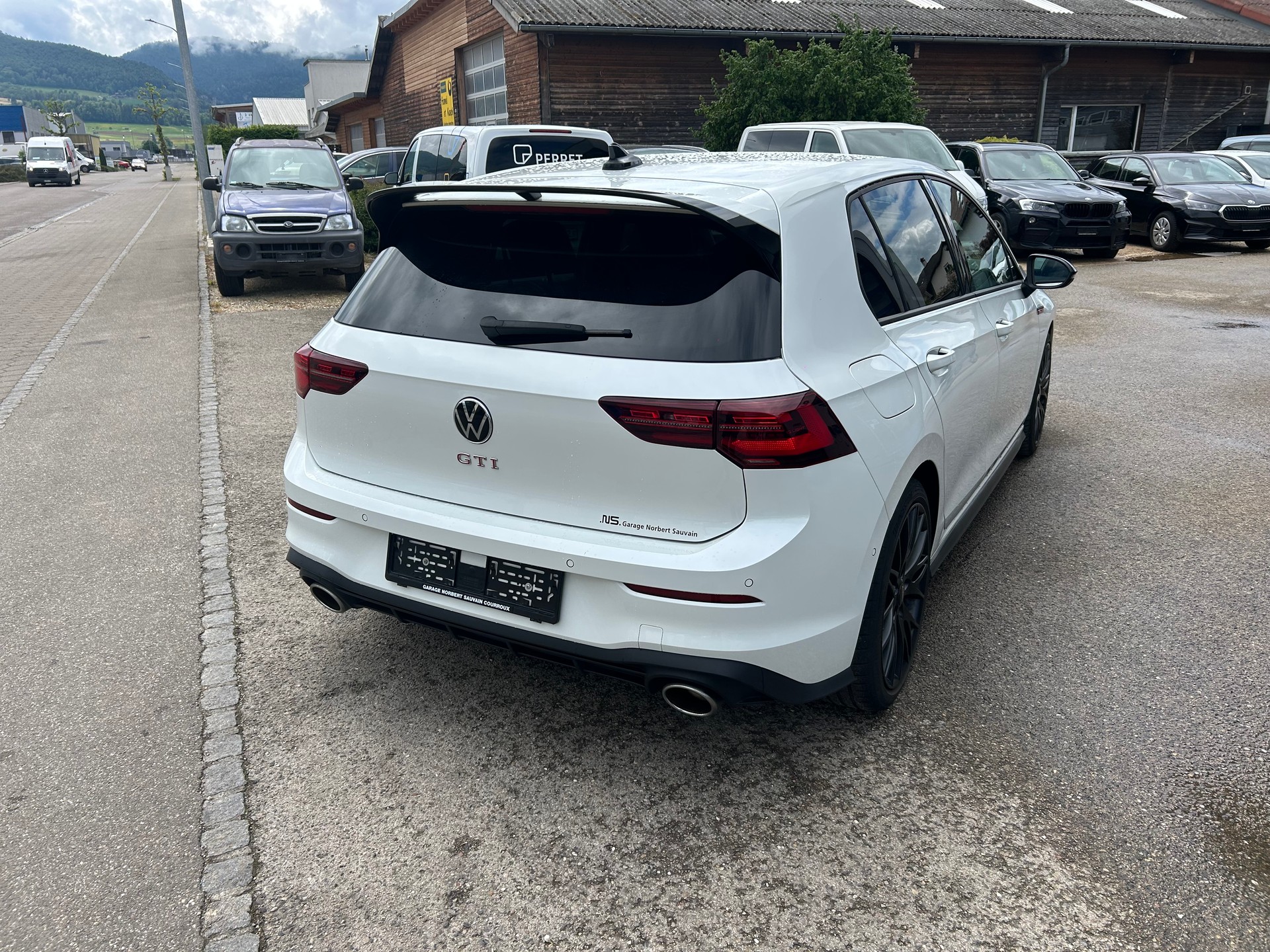 VW Golf 2.0 TSI GTI Clubsport DSG-image-3
